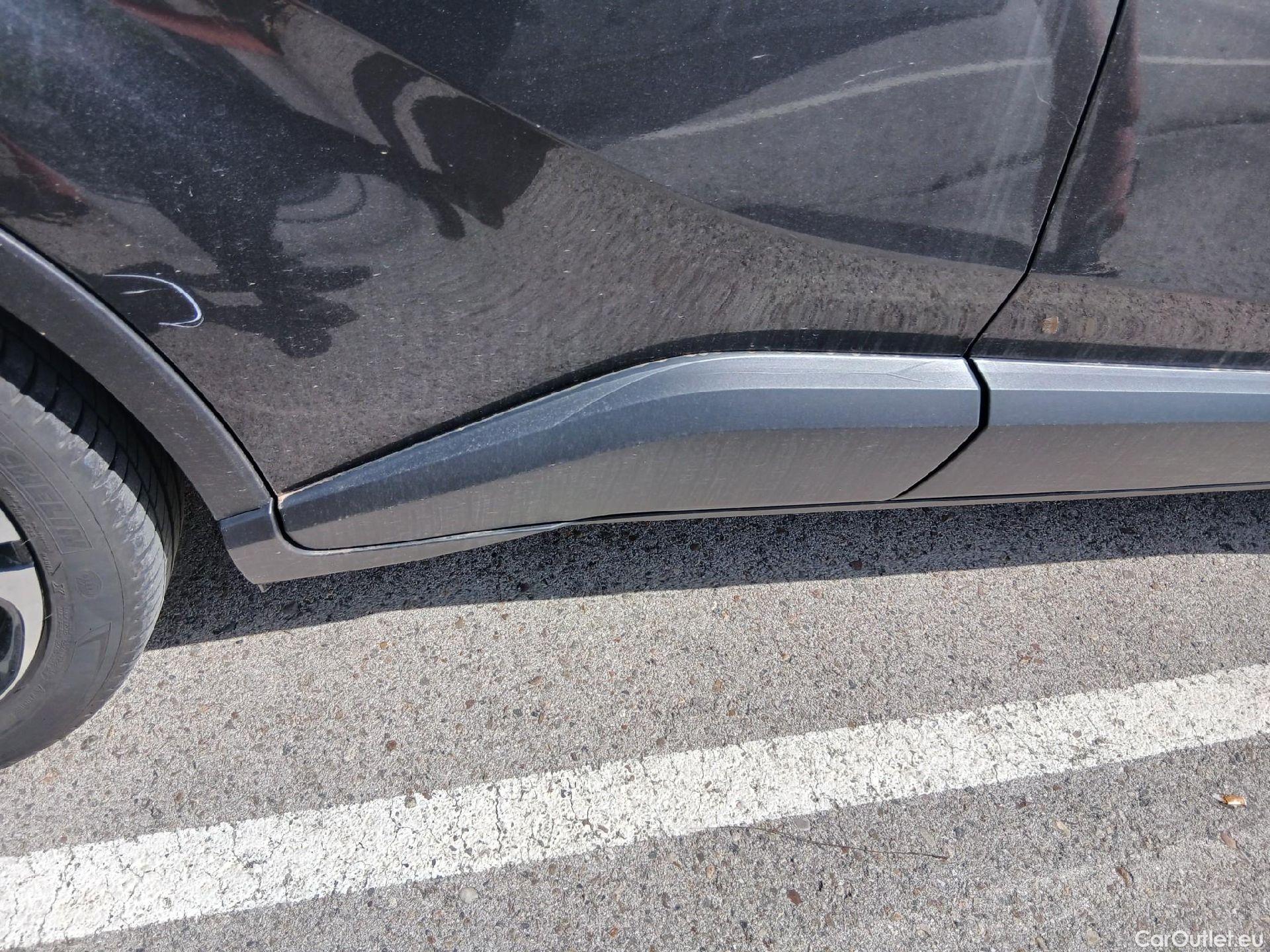  Toyota  C-HR TOYOTA  / 2019 / 5P / todoterreno 2.0 180H Advance #39