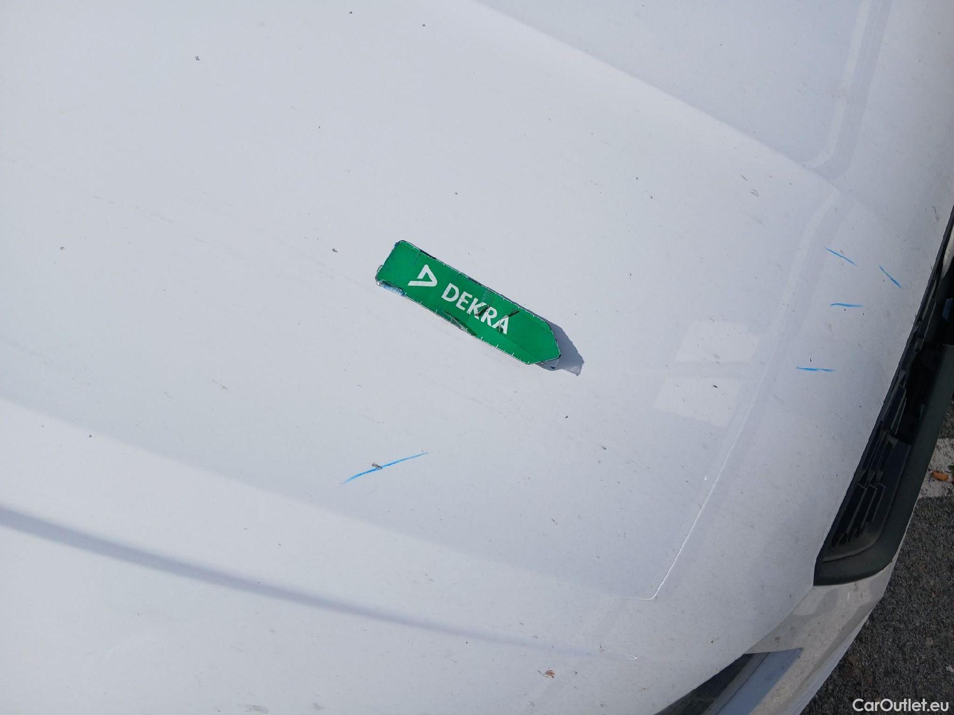  Seat  Ibiza SEAT  / 2017 / 5P / berlina con portón 1.0 MPI 59kW (80CV) Reference XL(SP) #6