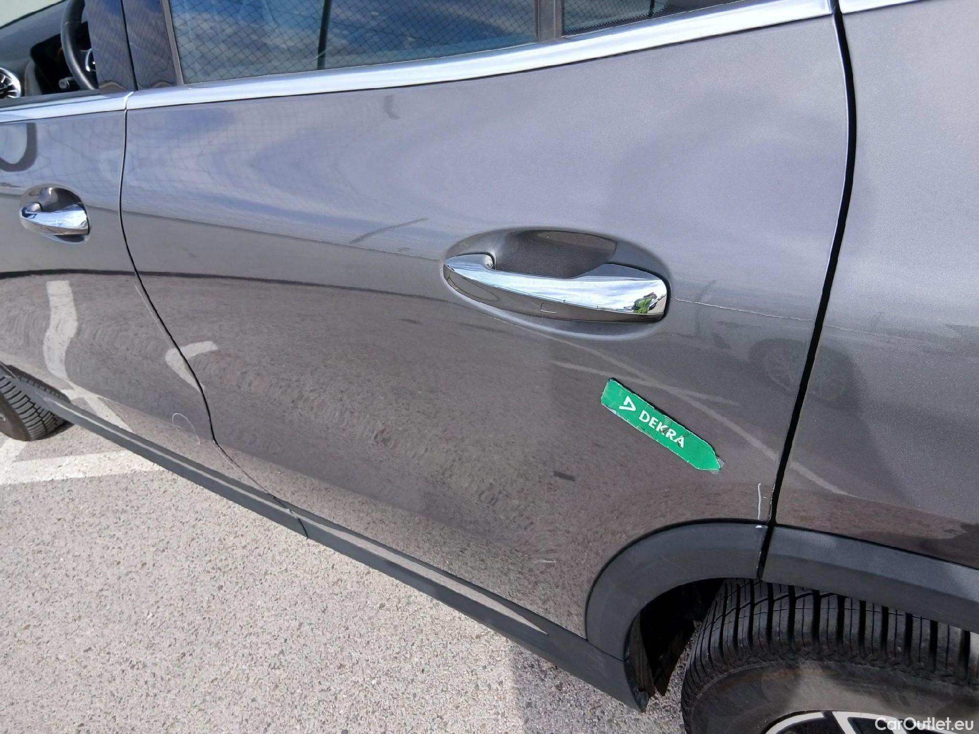  Mercedes  GLA MERCEDES-BENZ  / 2020 / 5P / todoterreno  250 e #17