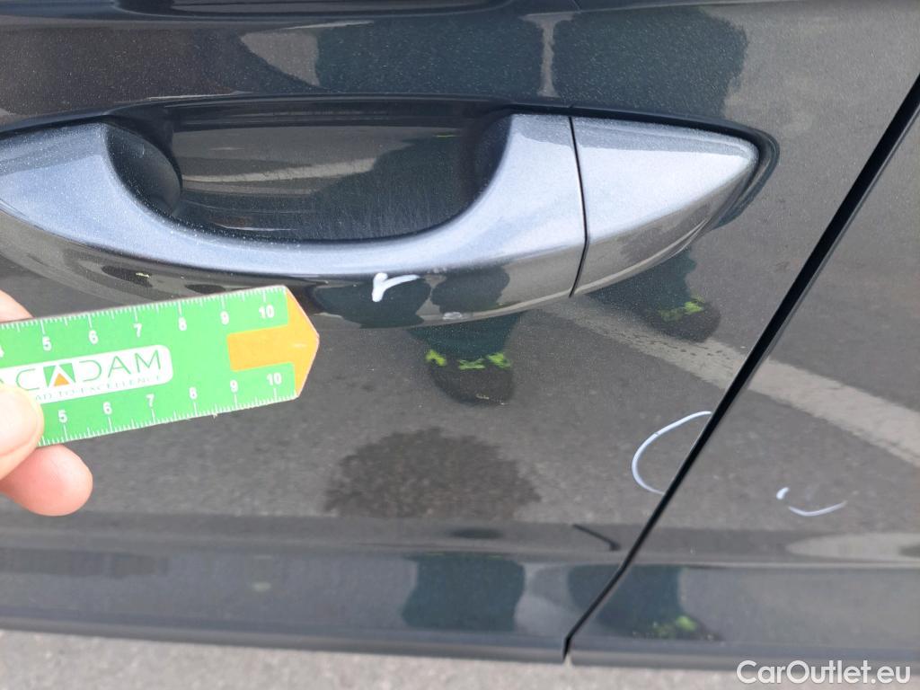  Volkswagen  T-ROC VOLKSWAGEN  / 2021 / 5P / todoterreno Life 2.0 TDI 85kW (115CV) (AC4) #28