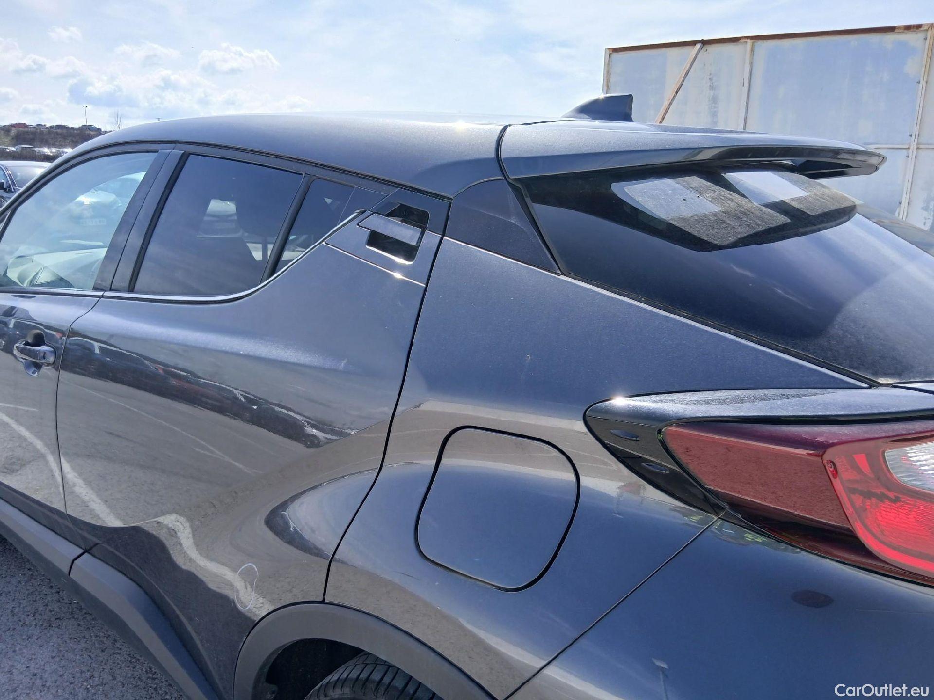  Toyota  C-HR TOYOTA  / 2019 / 5P / todoterreno 2.0 180H Advance #27