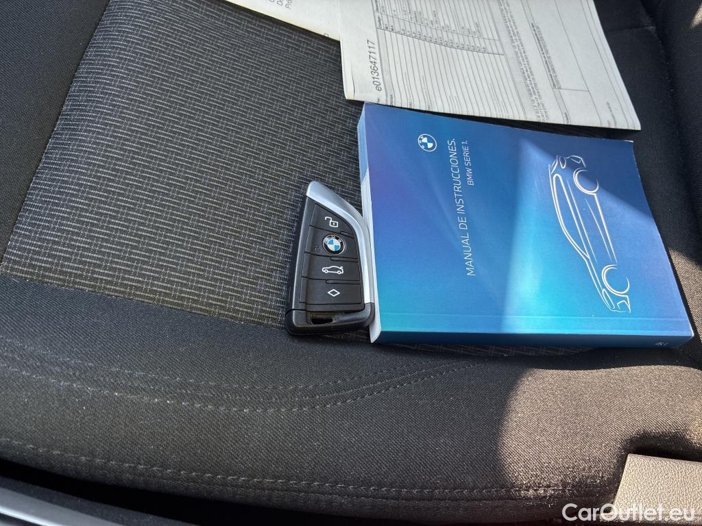  Bmw  Serie 1 BMW  / 2019 / 5P / berlina con portón 116d Corporate Auto. #1