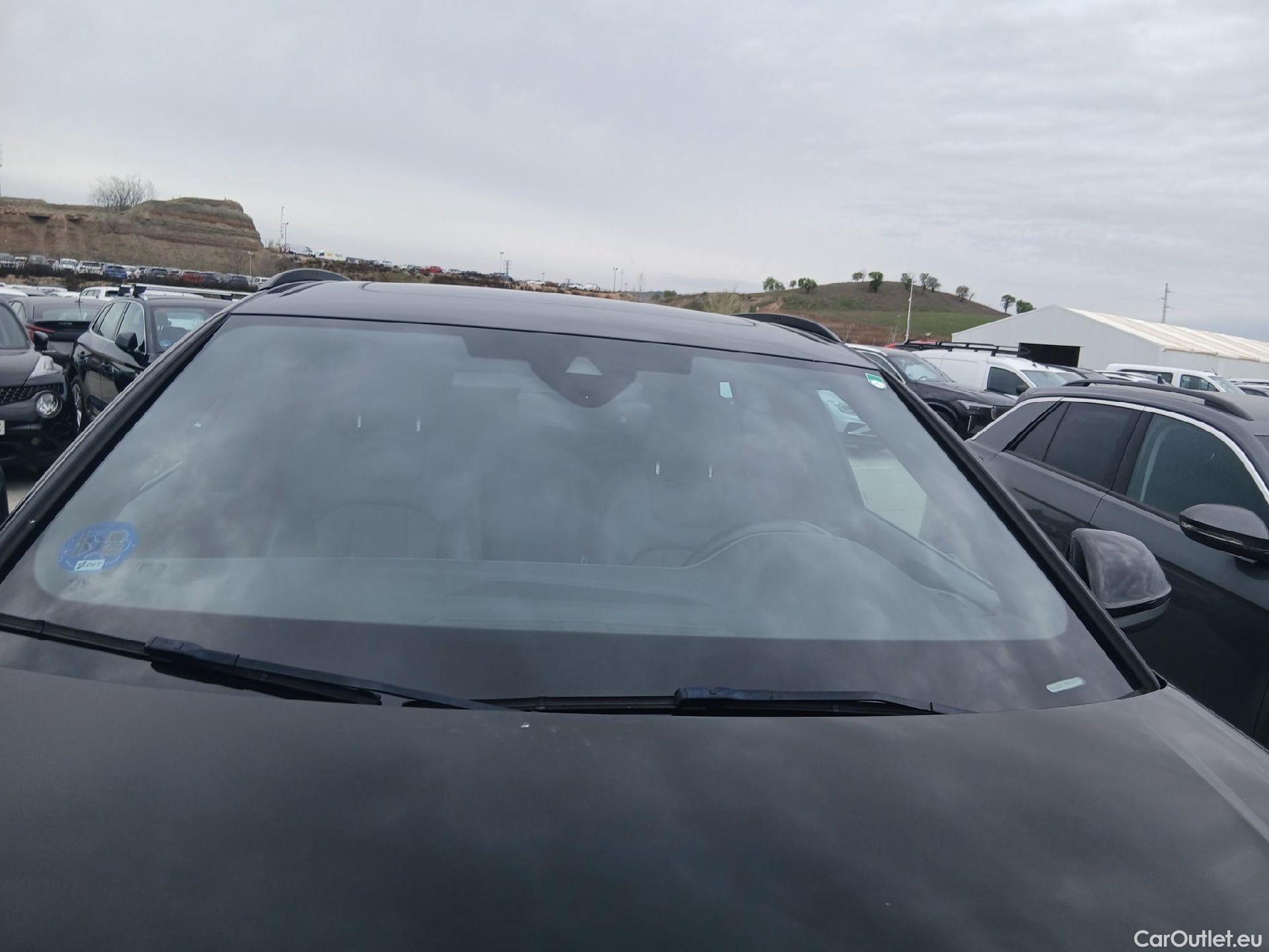  Audi  Q8 AUDI  / 2018 / 5P / todoterreno 55 TFSIe S Line Plus 280kW quattro tip #5