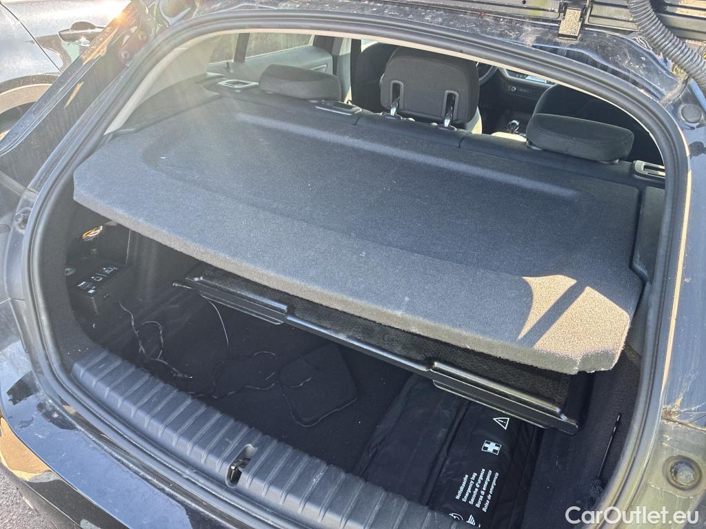  Bmw  Serie 1 BMW  / 2019 / 5P / berlina con portón 116d Corporate Auto. #29