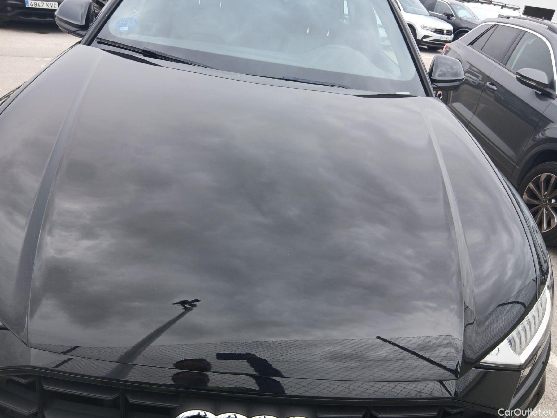  Audi  Q8 AUDI  / 2018 / 5P / todoterreno 55 TFSIe S Line Plus 280kW quattro tip #4