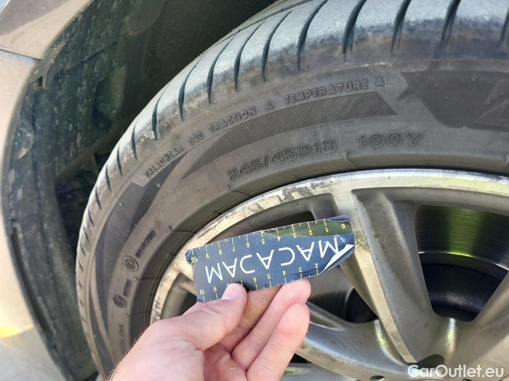  Bmw  Serie 5 BMW  / 2020 / 4P / sedán 520dA #4