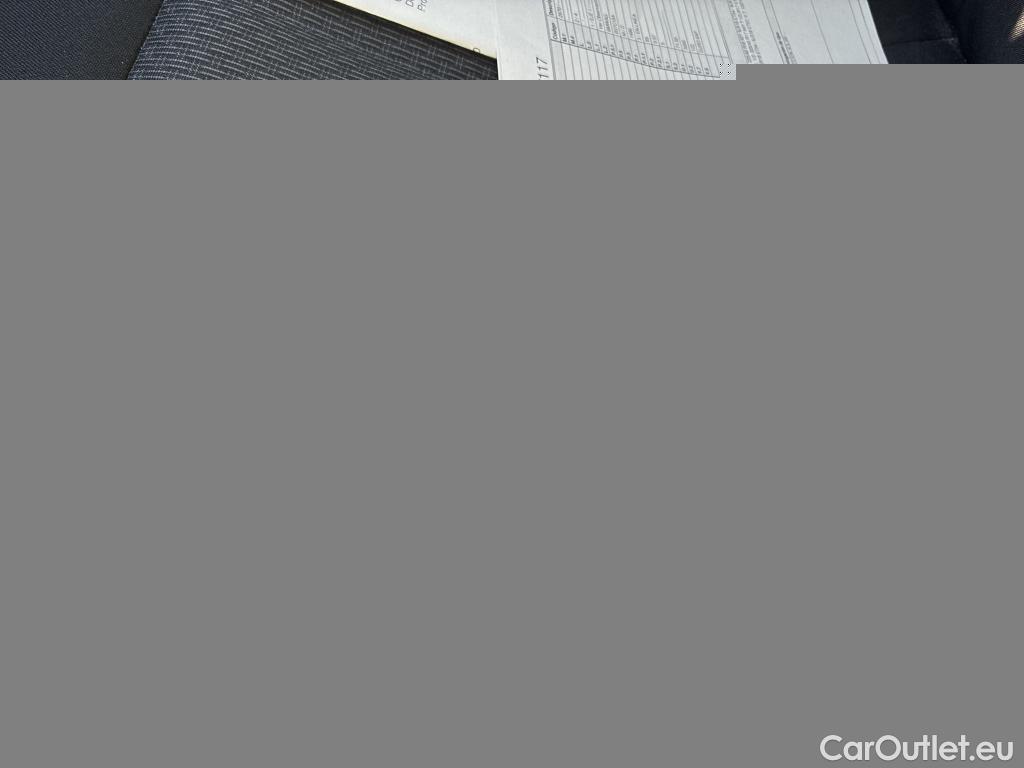  Bmw  Serie 1 BMW  / 2019 / 5P / berlina con portón 116d Corporate Auto. #2