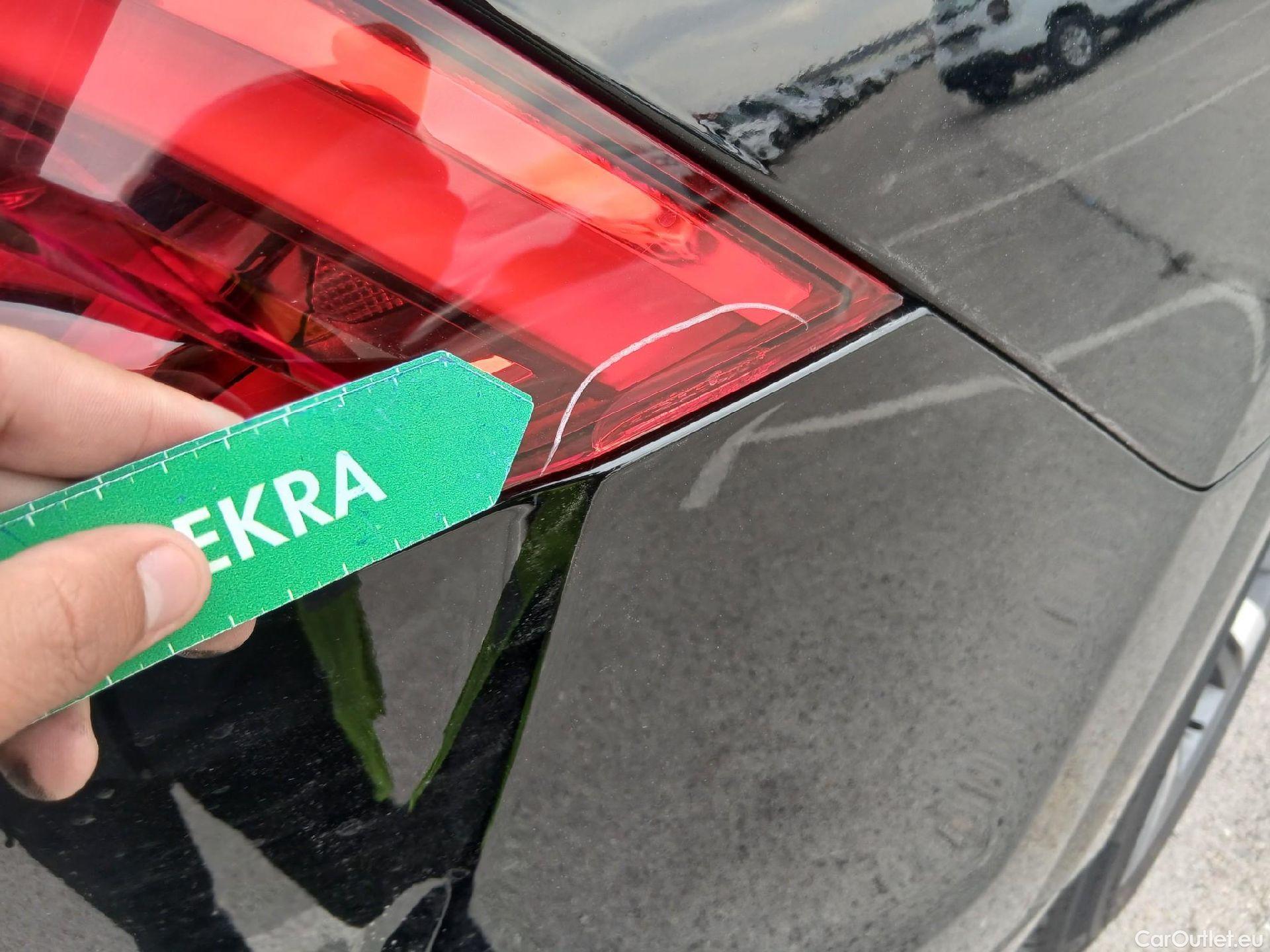  Audi  Q8 AUDI  / 2018 / 5P / todoterreno 55 TFSIe S Line Plus 280kW quattro tip #12