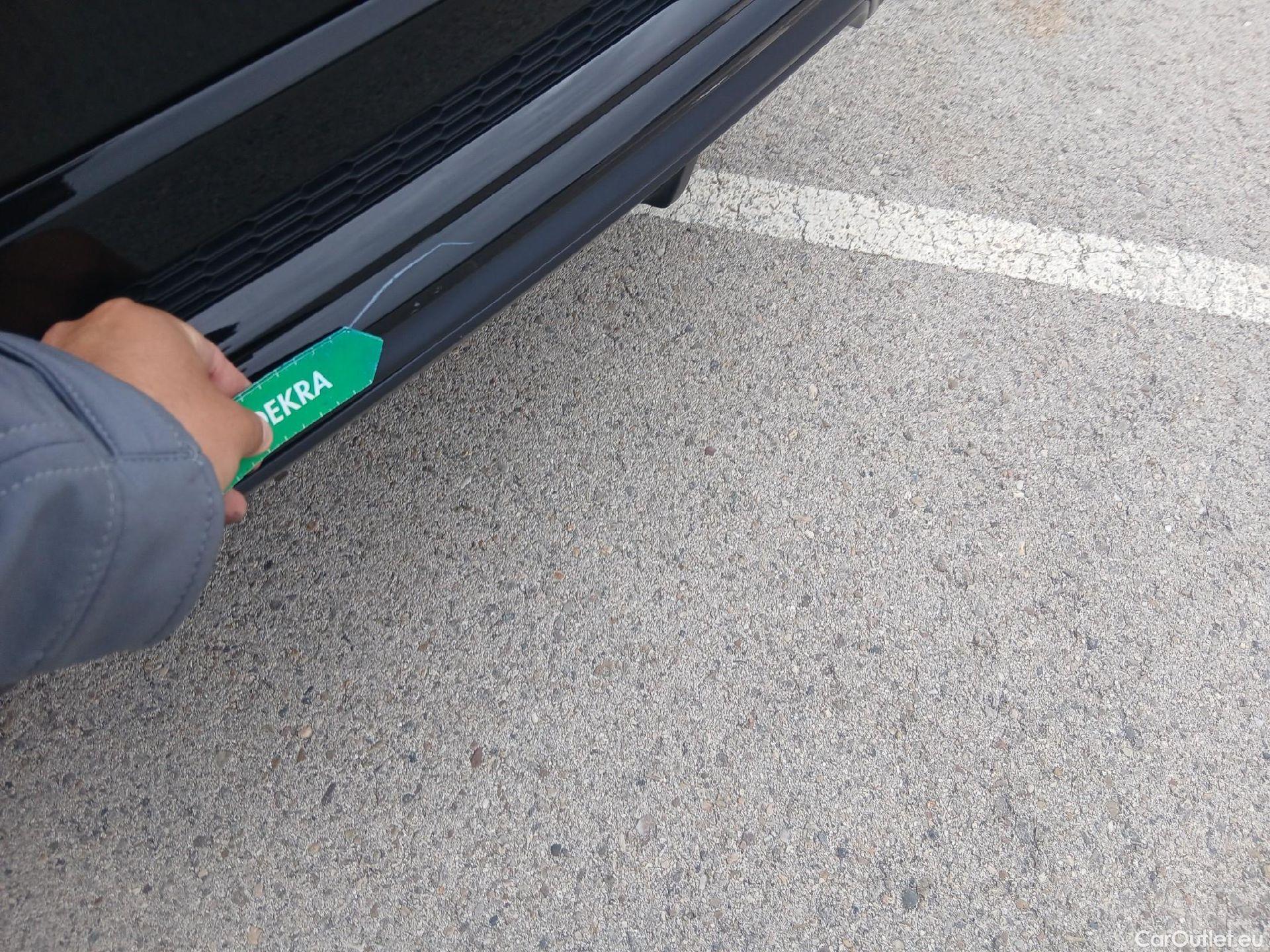  Audi  Q8 AUDI  / 2018 / 5P / todoterreno 55 TFSIe S Line Plus 280kW quattro tip #8