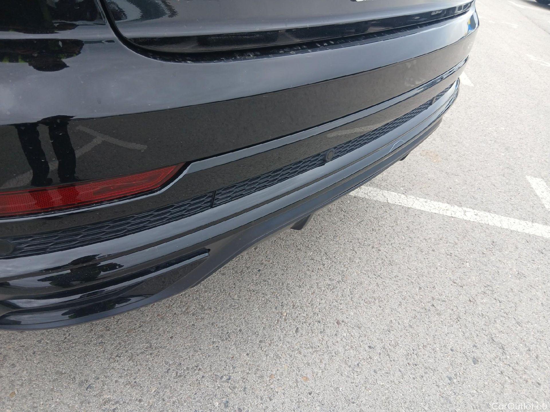  Audi  Q8 AUDI  / 2018 / 5P / todoterreno 55 TFSIe S Line Plus 280kW quattro tip #9