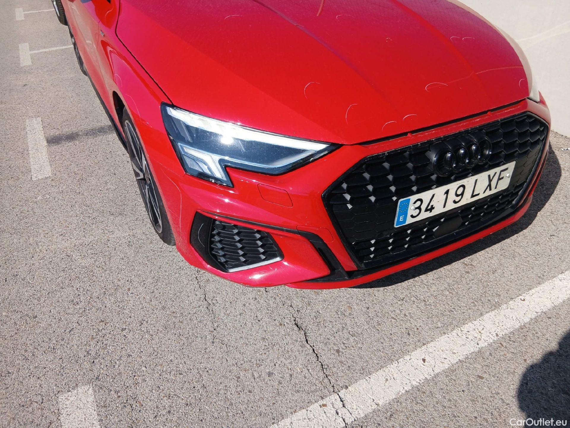  Audi  A3 AUDI  / 2020 / 5P / berlina con portón Sportback Black line 35 TDI 110kW S tron #5