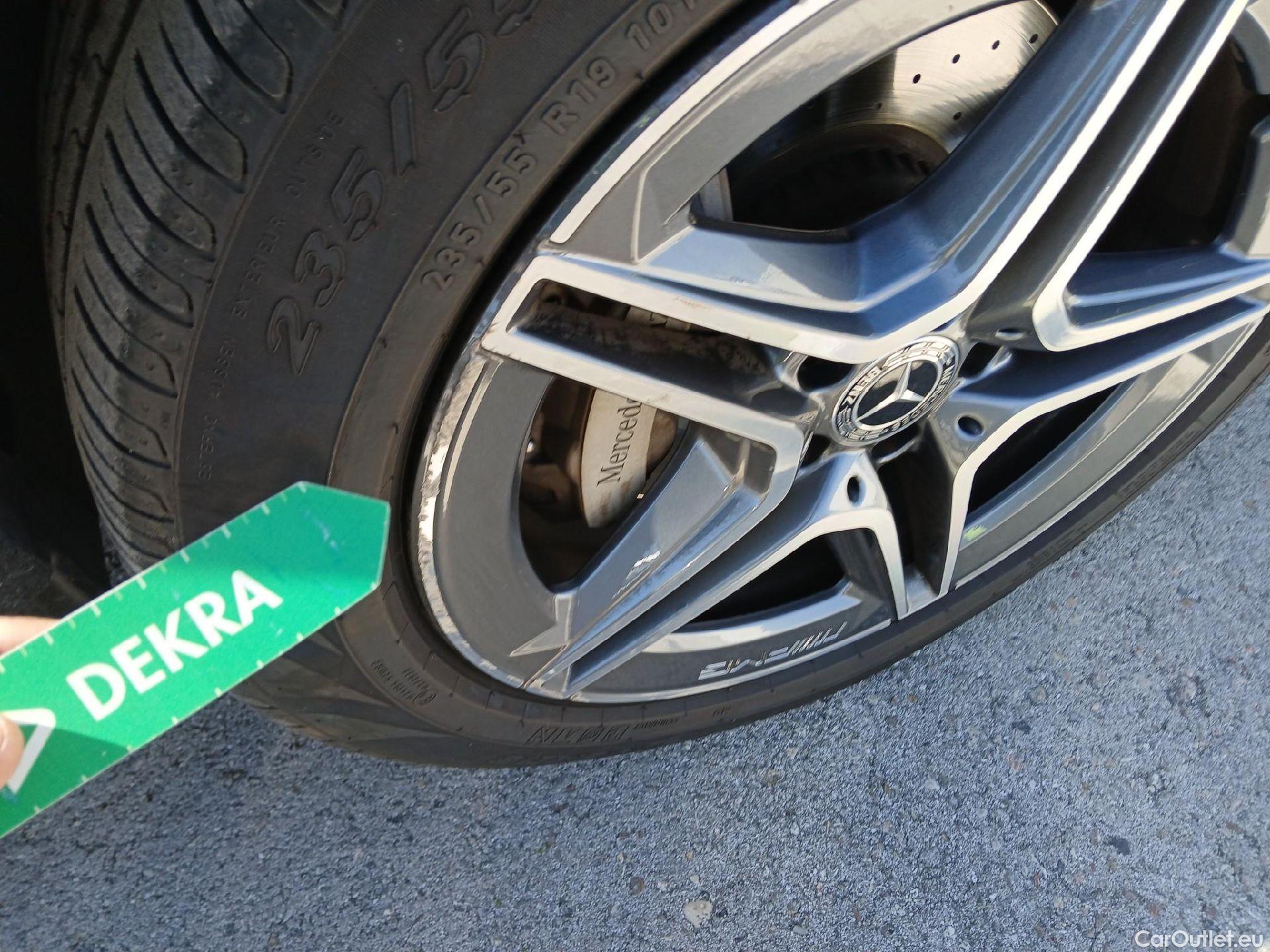  Mercedes  G-Klasee Clase GLC GLC 300 e 4Matic (253.953)AMG 2.0 AMG Line 320CV AT9 E6d #32