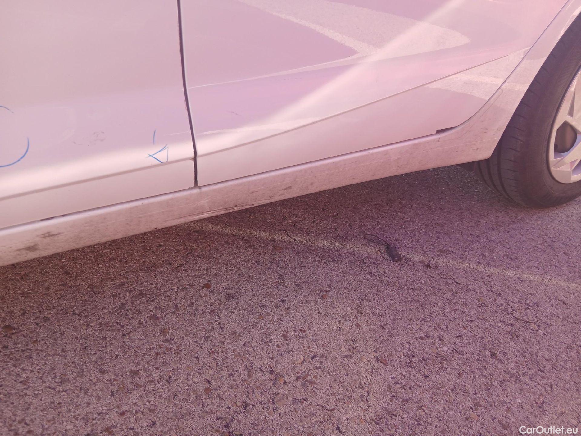  Hyundai  i20 HYUNDAI  / 2020 / 5P / berlina con portón 1.0 TGDI 74kW (100CV) 48V Essence #20