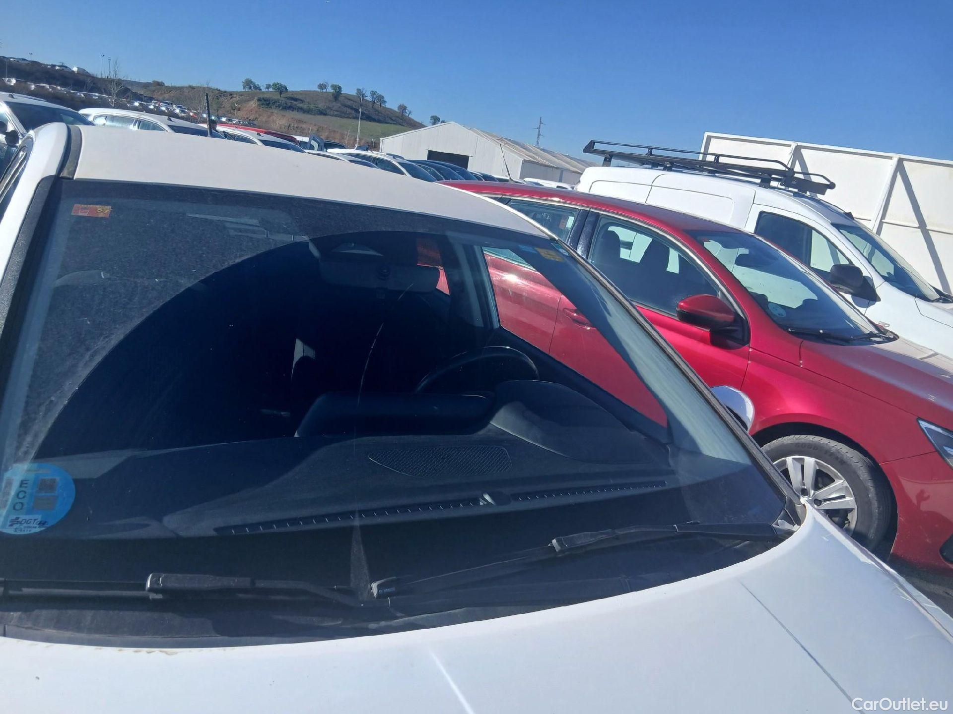  Hyundai  i20 HYUNDAI  / 2020 / 5P / berlina con portón 1.0 TGDI 74kW (100CV) 48V Essence #13