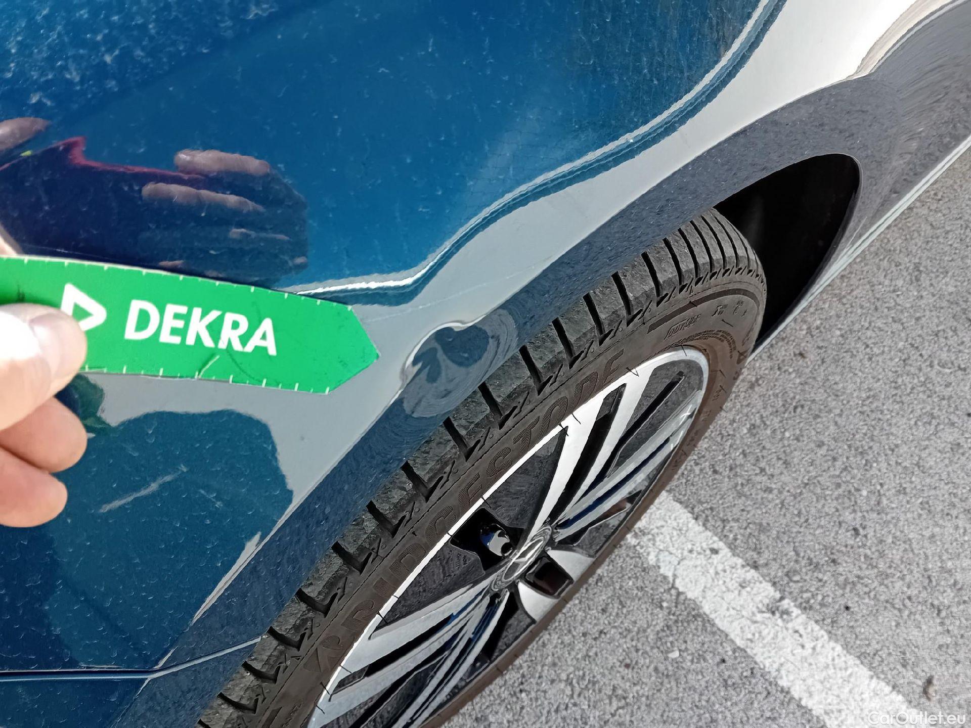  Mercedes  A-Klasse MERCEDES-BENZ Clase A / 2018 / 4P / sedán Sedán A 250 e #15