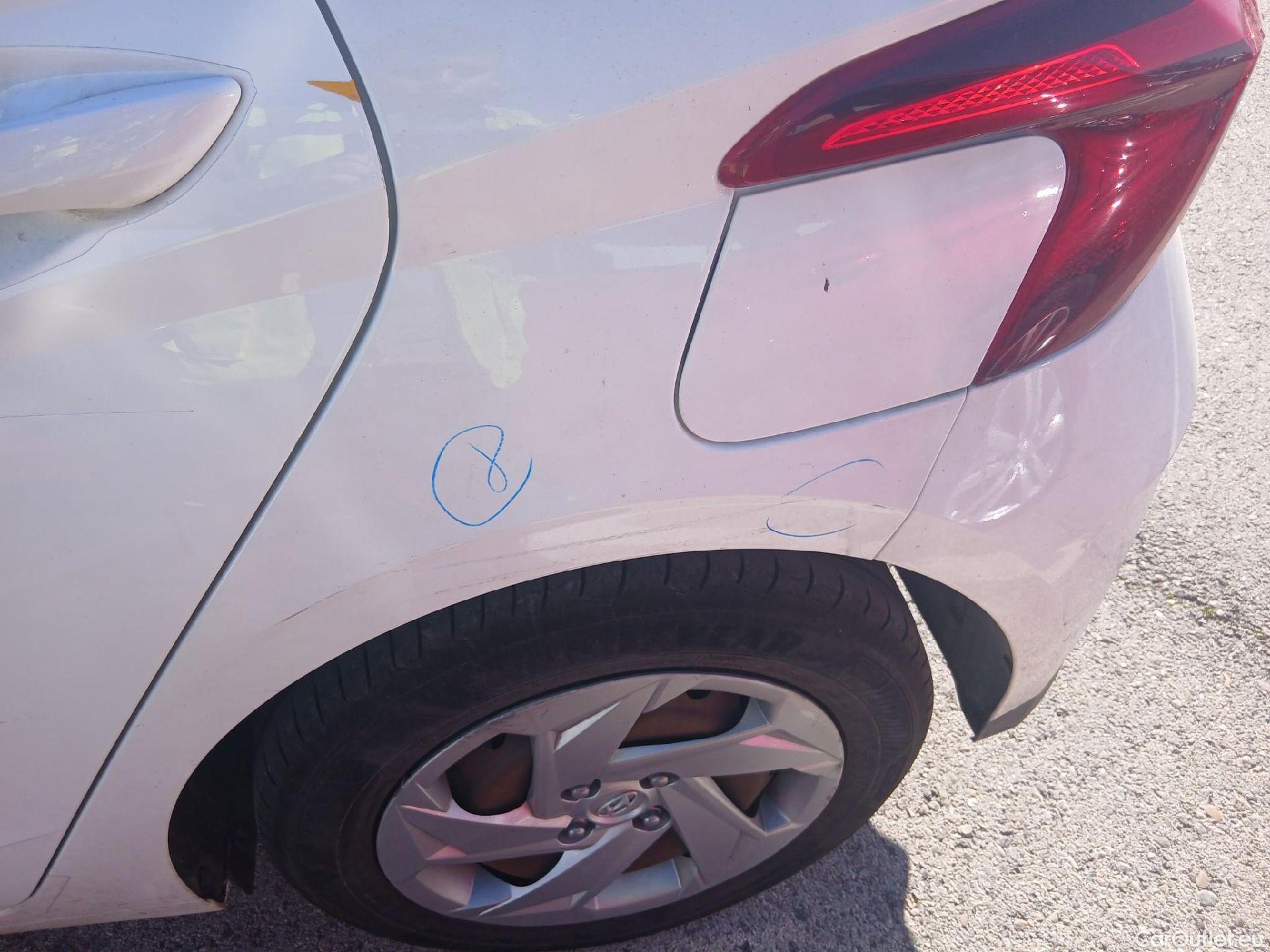  Hyundai  i20 HYUNDAI  / 2020 / 5P / berlina con portón 1.0 TGDI 74kW (100CV) 48V Essence #25