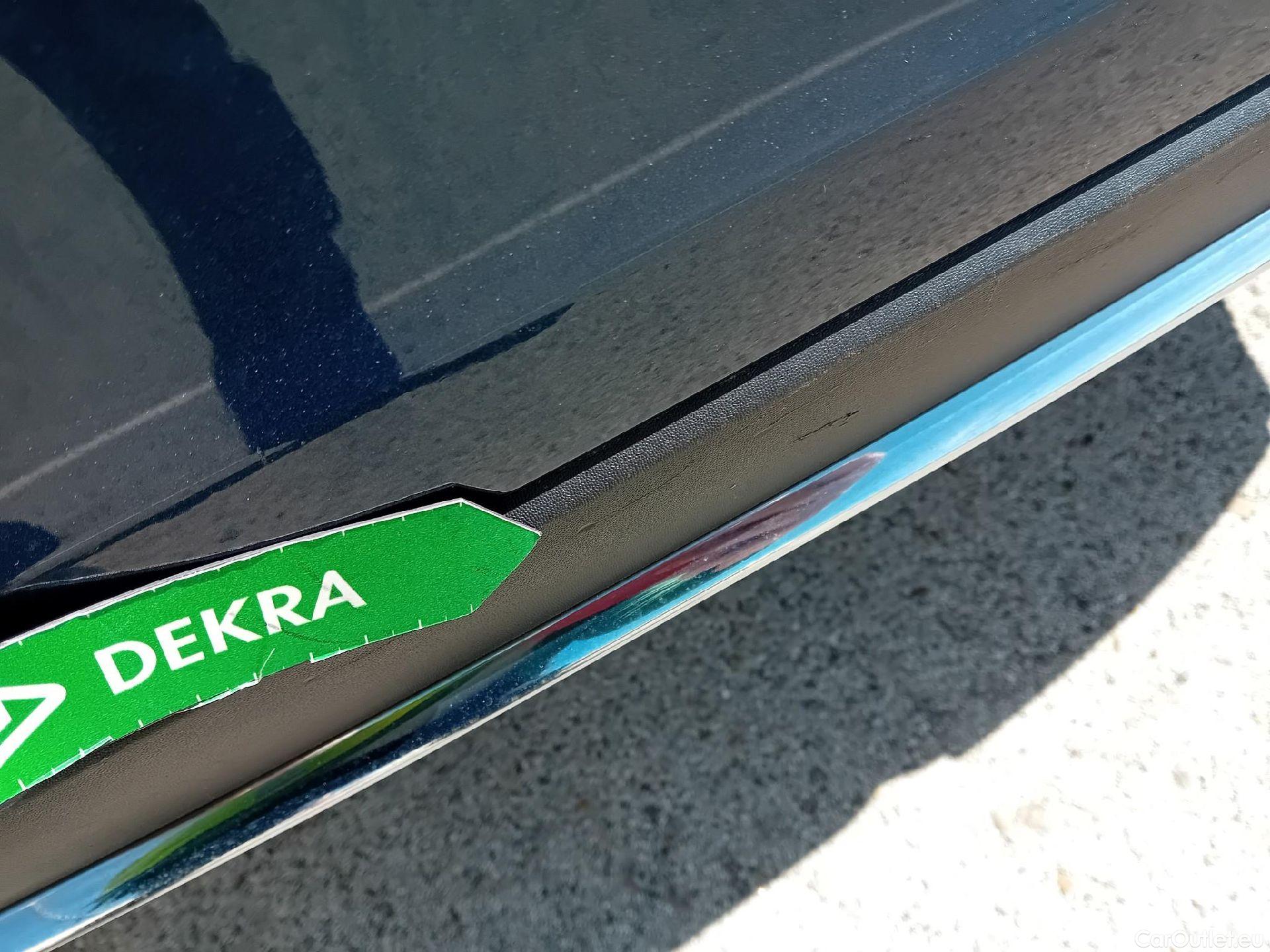  Mercedes  A-Klasse MERCEDES-BENZ Clase A / 2018 / 4P / sedán Sedán A 250 e #25