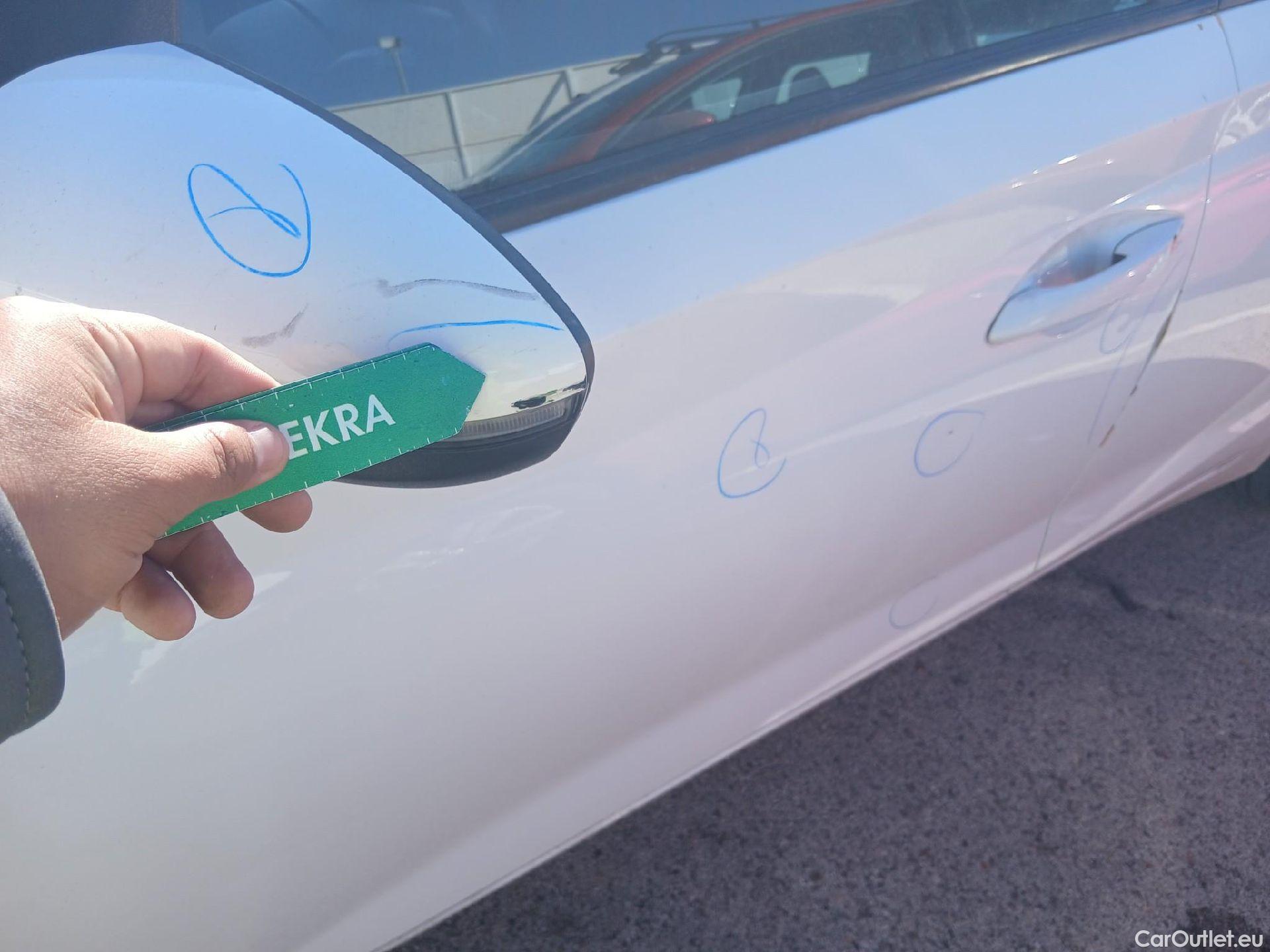  Hyundai  i20 HYUNDAI  / 2020 / 5P / berlina con portón 1.0 TGDI 74kW (100CV) 48V Essence #17