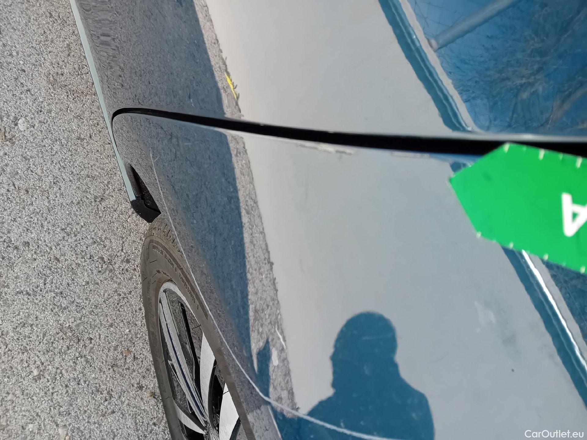  Mercedes  A-Klasse MERCEDES-BENZ Clase A / 2018 / 4P / sedán Sedán A 250 e #20