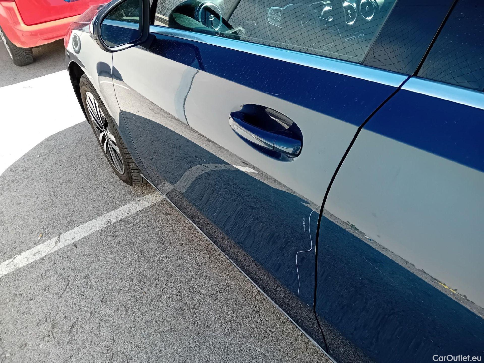  Mercedes  A-Klasse MERCEDES-BENZ Clase A / 2018 / 4P / sedán Sedán A 250 e #19