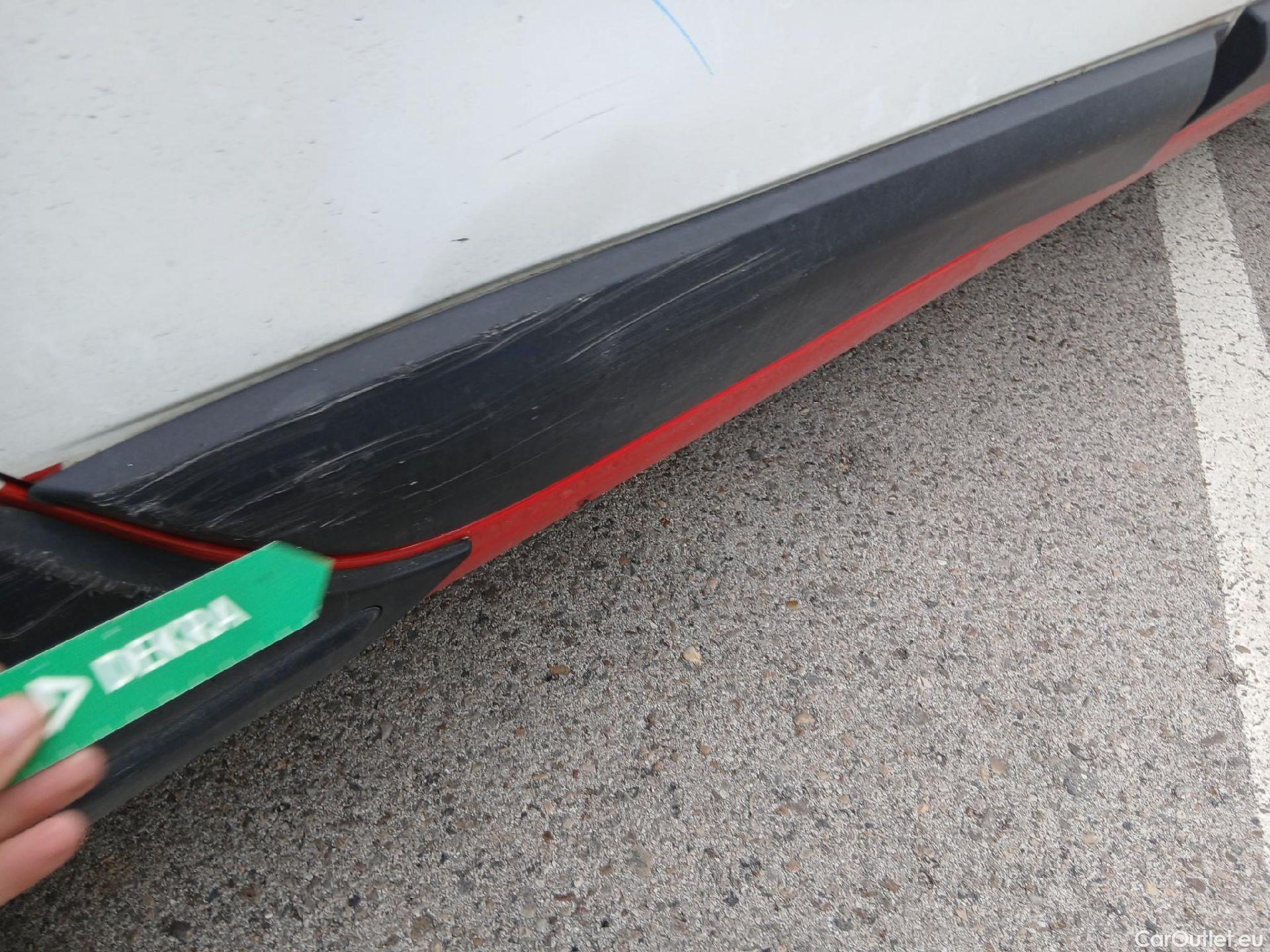  Dacia  Lodgy DACIA  / 2012 / 5P / monovolumen compacto SL Aniversario Blue dCi 85kW(115CV) 7Pl(SP) #63