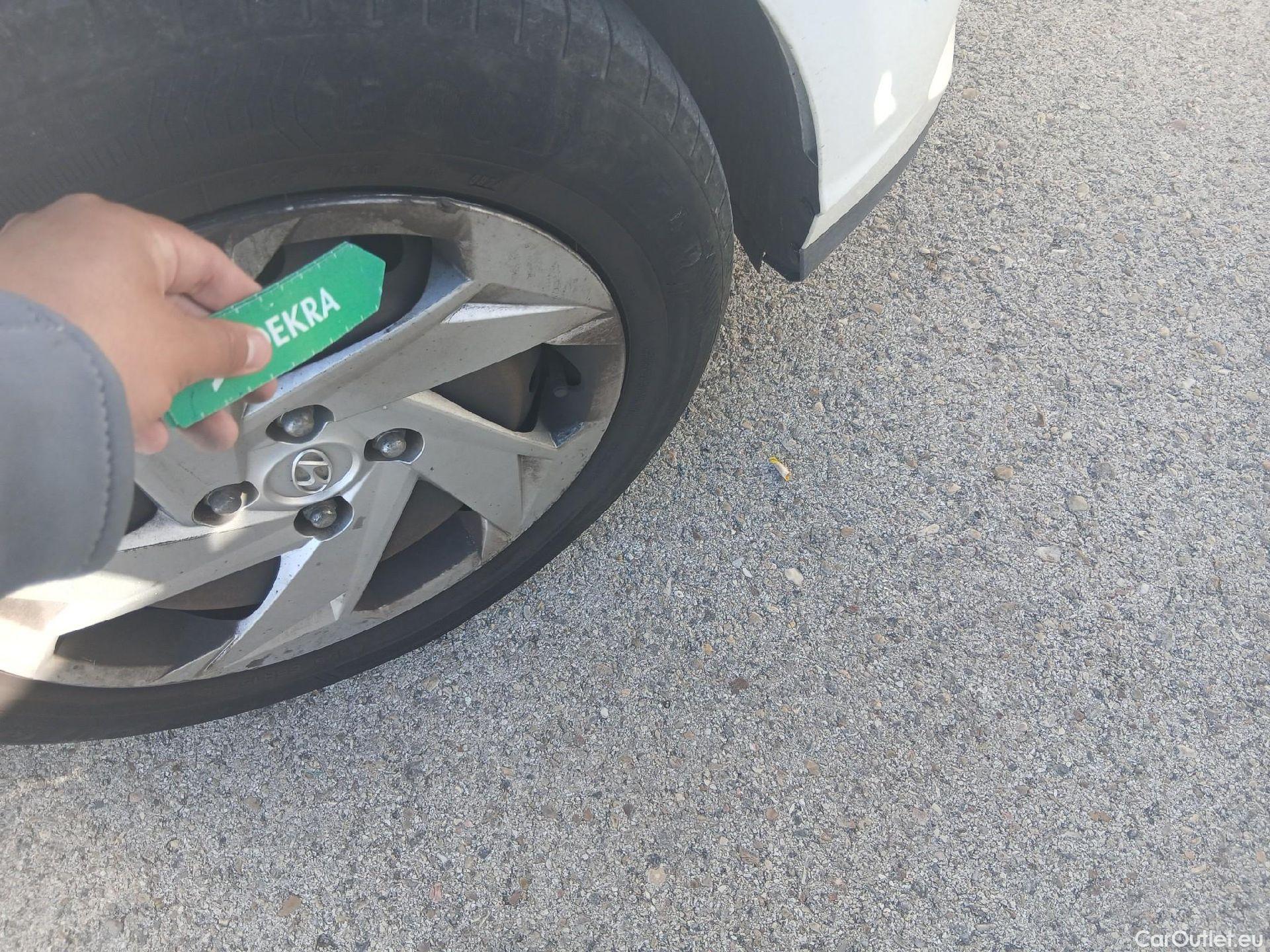  Hyundai  i20 HYUNDAI  / 2020 / 5P / berlina con portón 1.0 TGDI 74kW (100CV) 48V Essence #45