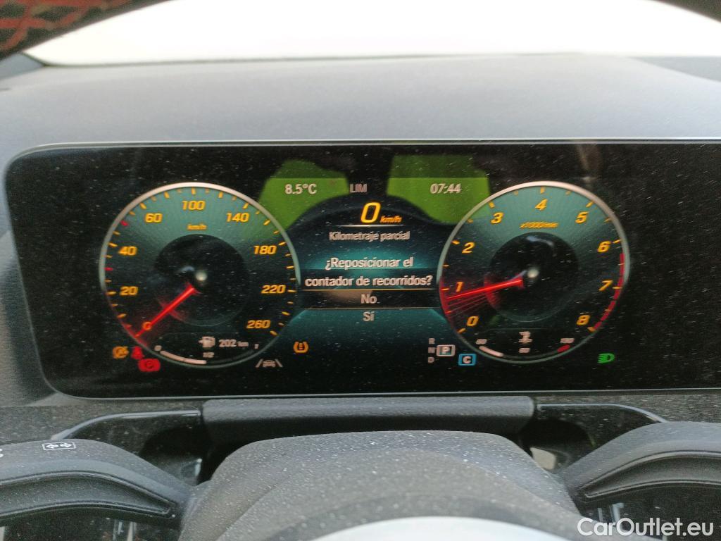  Mercedes  GLA MERCEDES-BENZ  / 2020 / 5P / todoterreno  200 #15