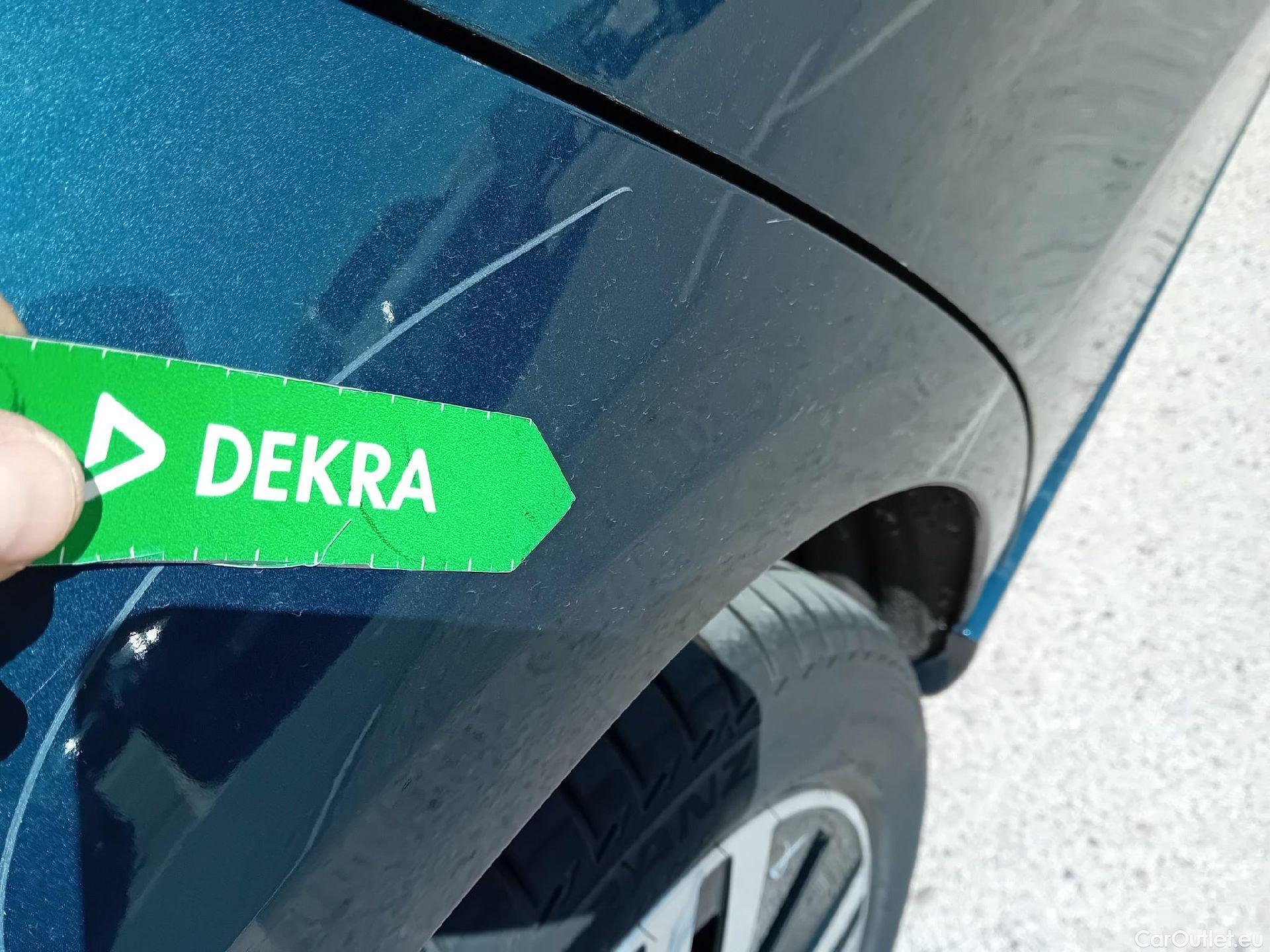  Mercedes  A-Klasse MERCEDES-BENZ Clase A / 2018 / 4P / sedán Sedán A 250 e #26