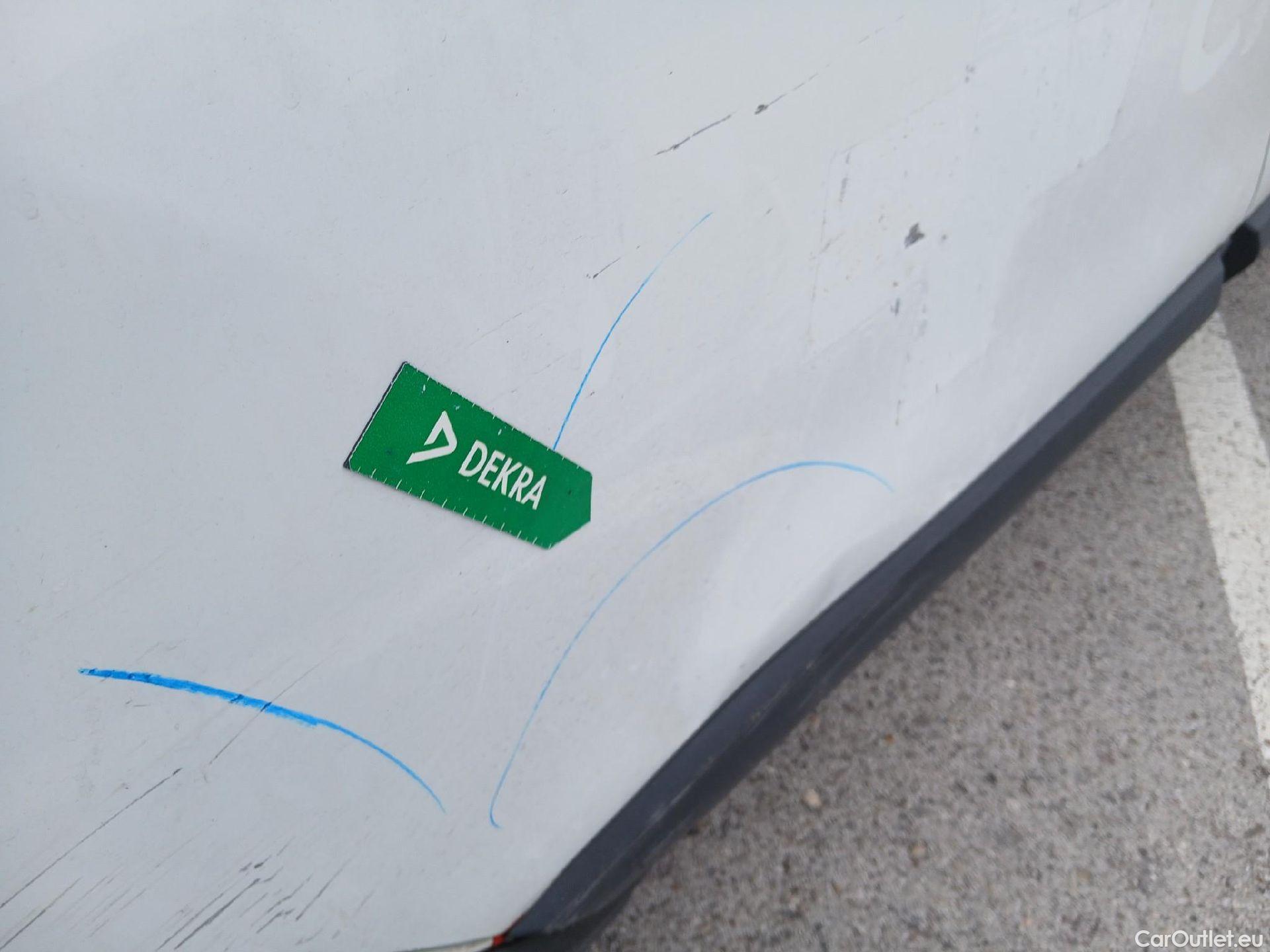  Dacia  Lodgy DACIA  / 2012 / 5P / monovolumen compacto SL Aniversario Blue dCi 85kW(115CV) 7Pl(SP) #58