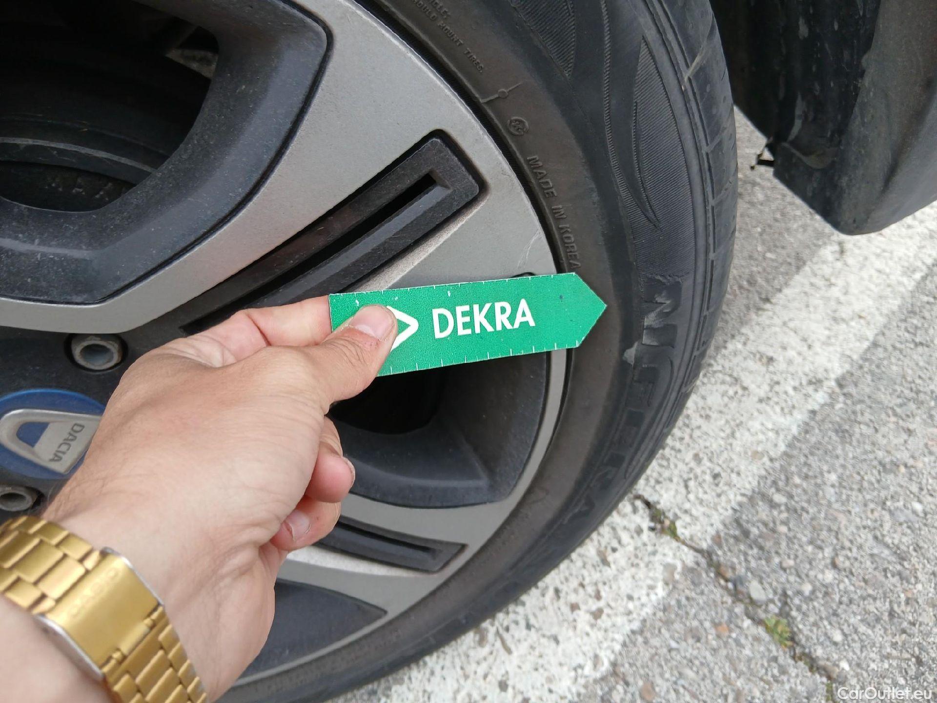  Dacia  Lodgy DACIA  / 2012 / 5P / monovolumen compacto SL Aniversario Blue dCi 85kW(115CV) 7Pl(SP) #36