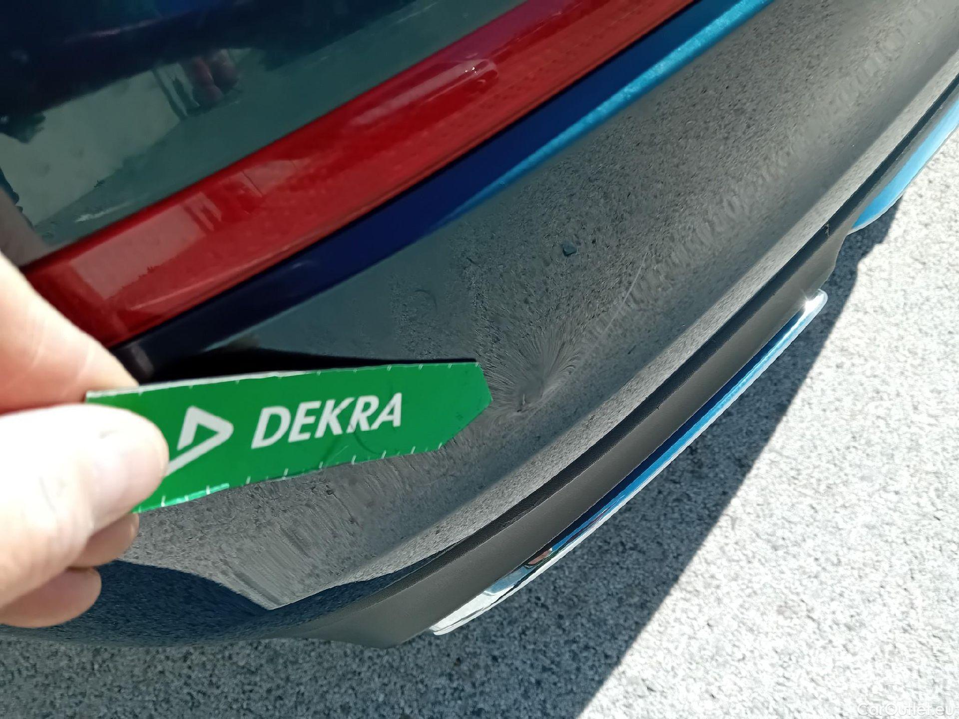  Mercedes  A-Klasse MERCEDES-BENZ Clase A / 2018 / 4P / sedán Sedán A 250 e #22