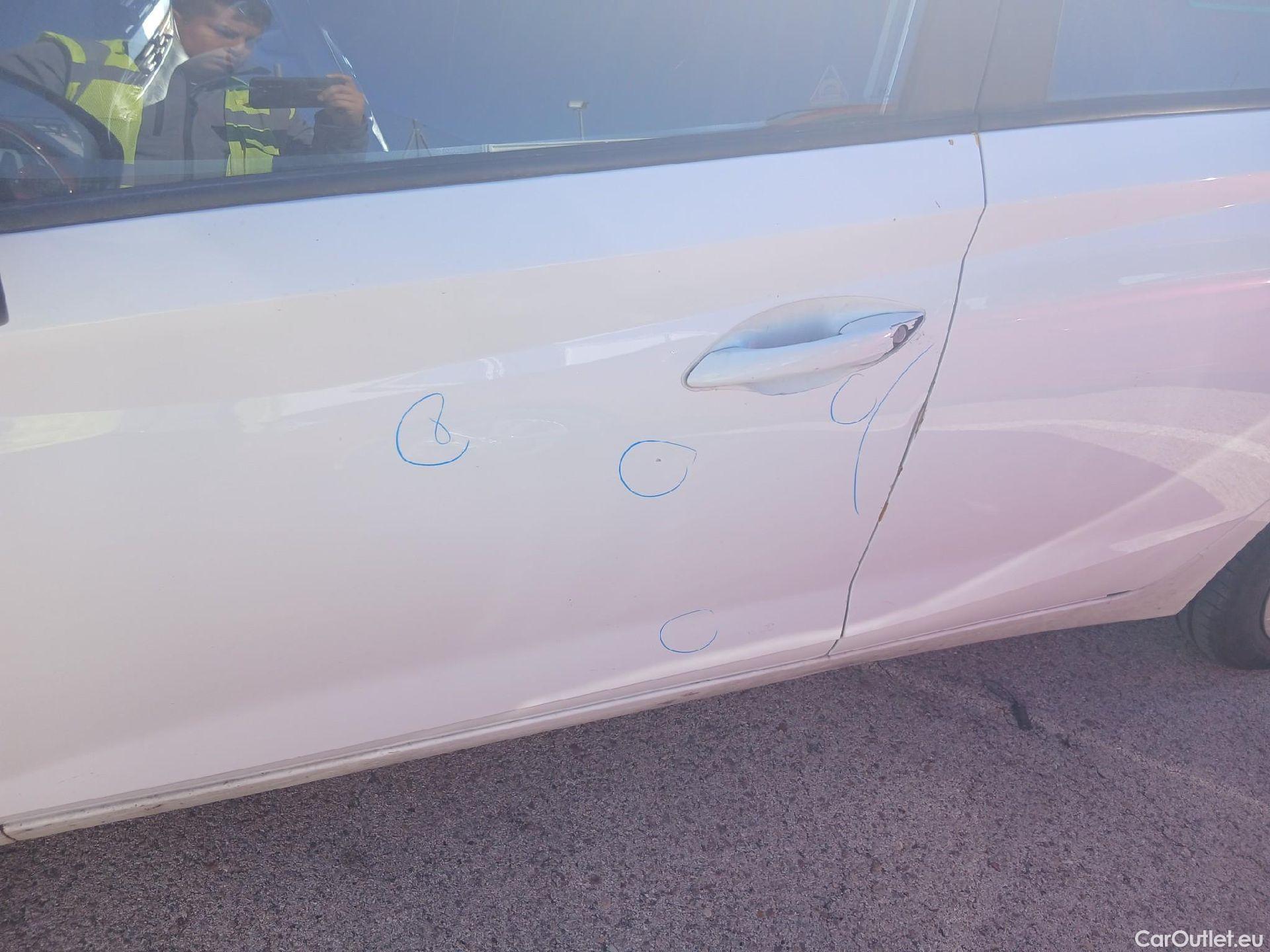  Hyundai  i20 HYUNDAI  / 2020 / 5P / berlina con portón 1.0 TGDI 74kW (100CV) 48V Essence #19