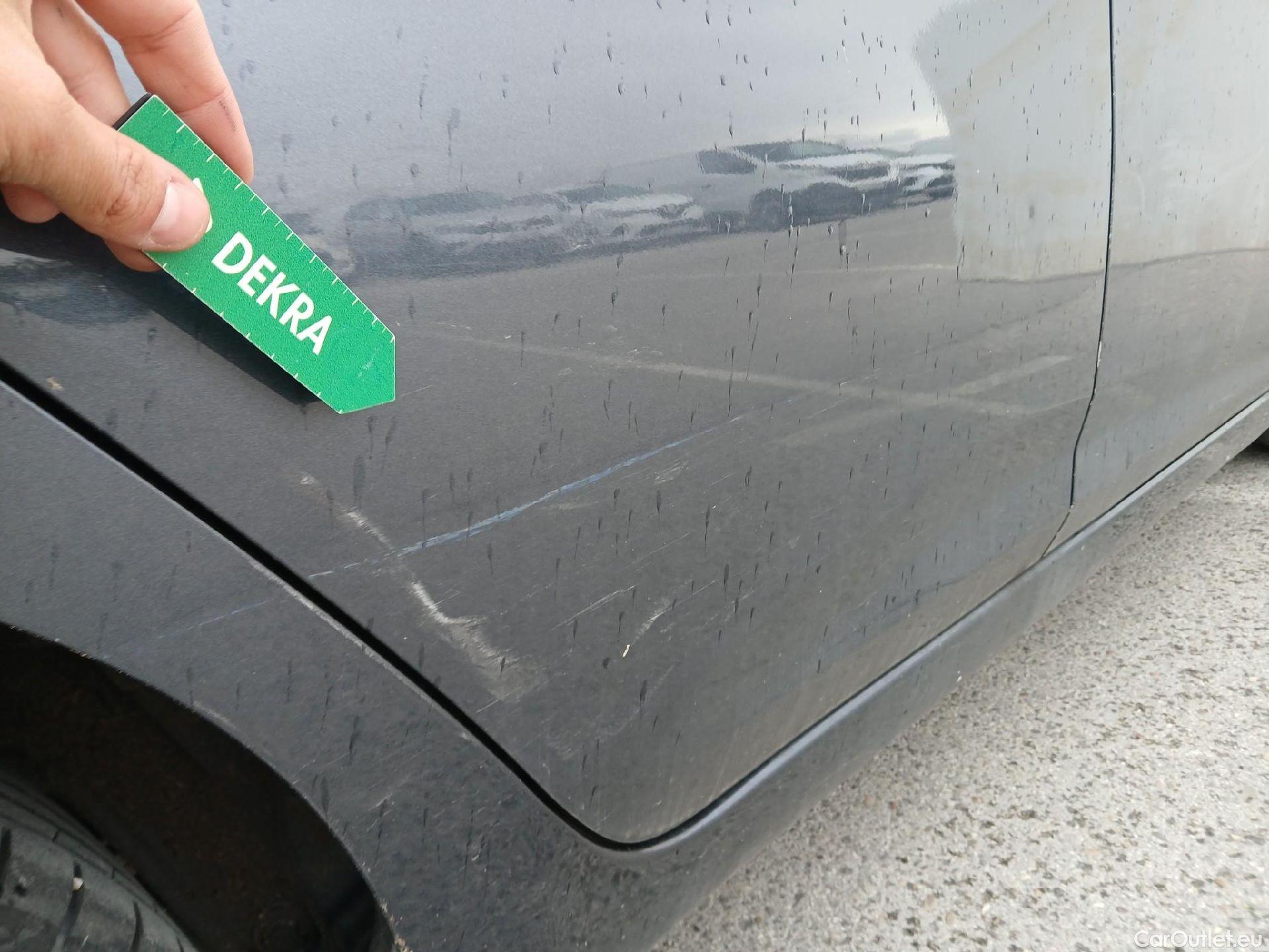  Nissan  Micra NISSAN  / 2017 / 5P / berlina con portón IG-T 68kW (92CV) E6D-F CVT Acenta Sprint #46