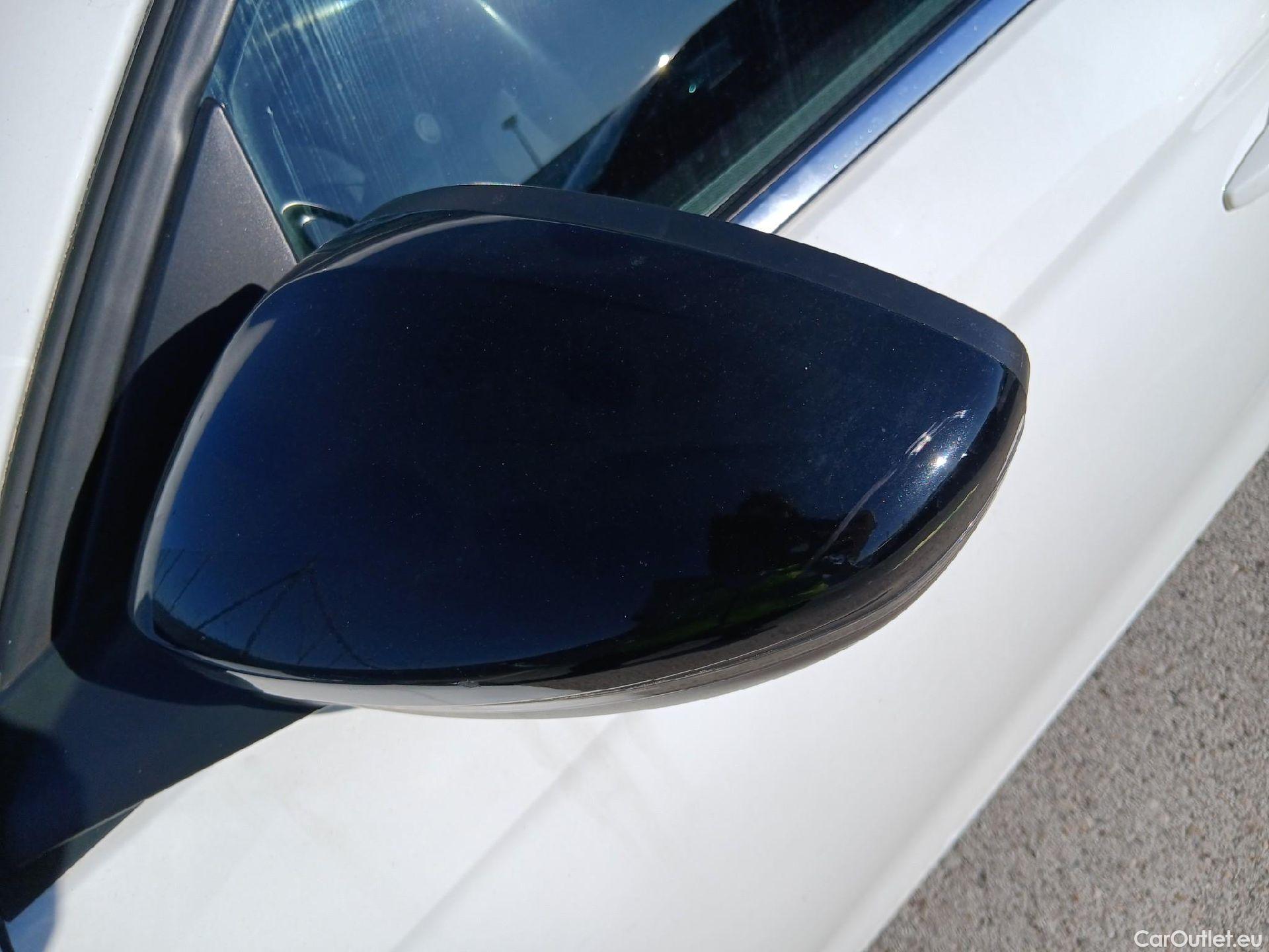  Opel  Corsa OPEL  1.2T XHL 74kW (100CV) Elegance #10