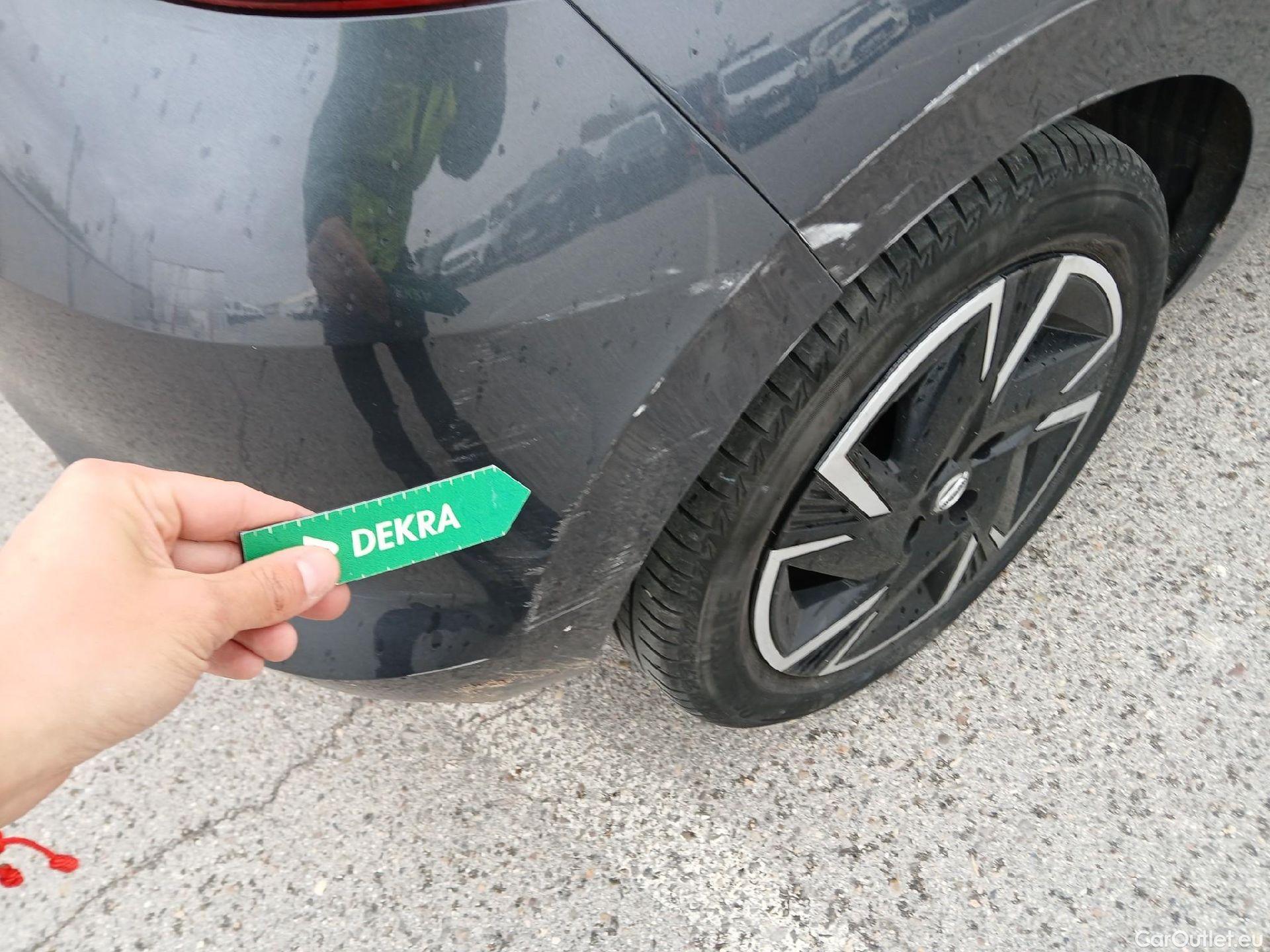  Nissan  Micra NISSAN  / 2017 / 5P / berlina con portón IG-T 68kW (92CV) E6D-F CVT Acenta Sprint #37