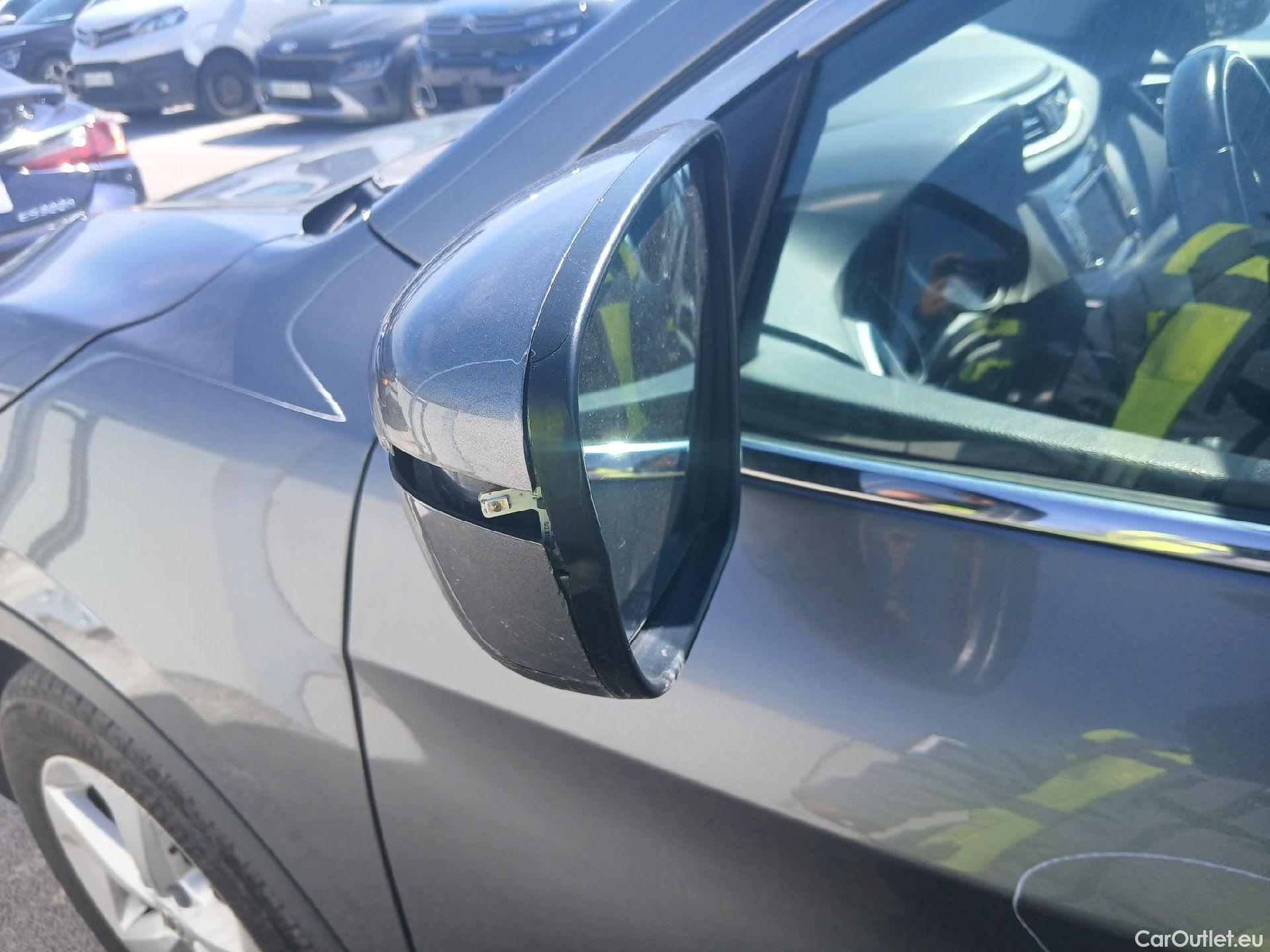  Nissan  Qashqai NISSAN  / 2017 / 5P / todoterreno DIG-T 103 kW (140 CV) E6D ACENTA #32