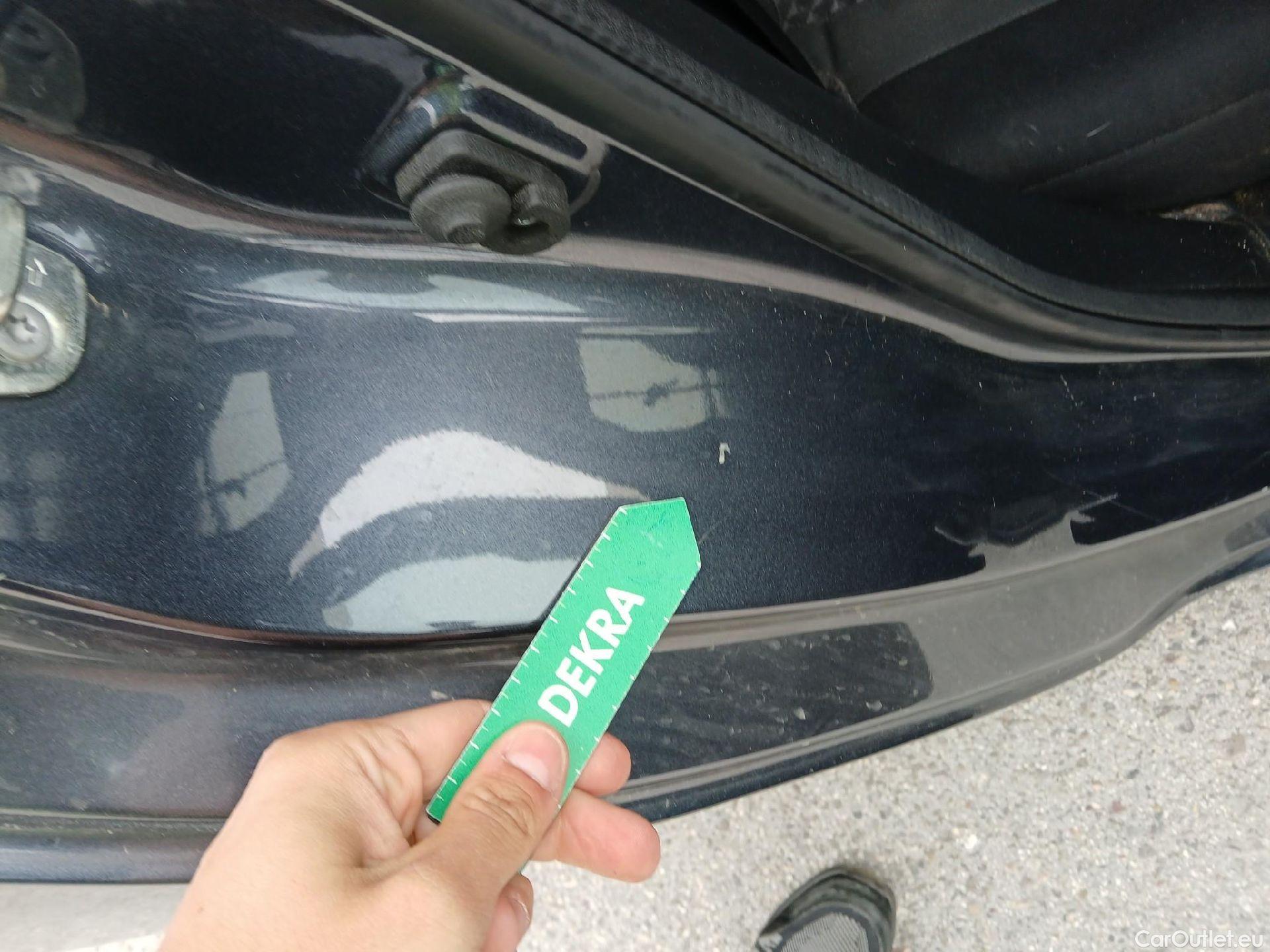  Nissan  Micra NISSAN  / 2017 / 5P / berlina con portón IG-T 68kW (92CV) E6D-F CVT Acenta Sprint #16