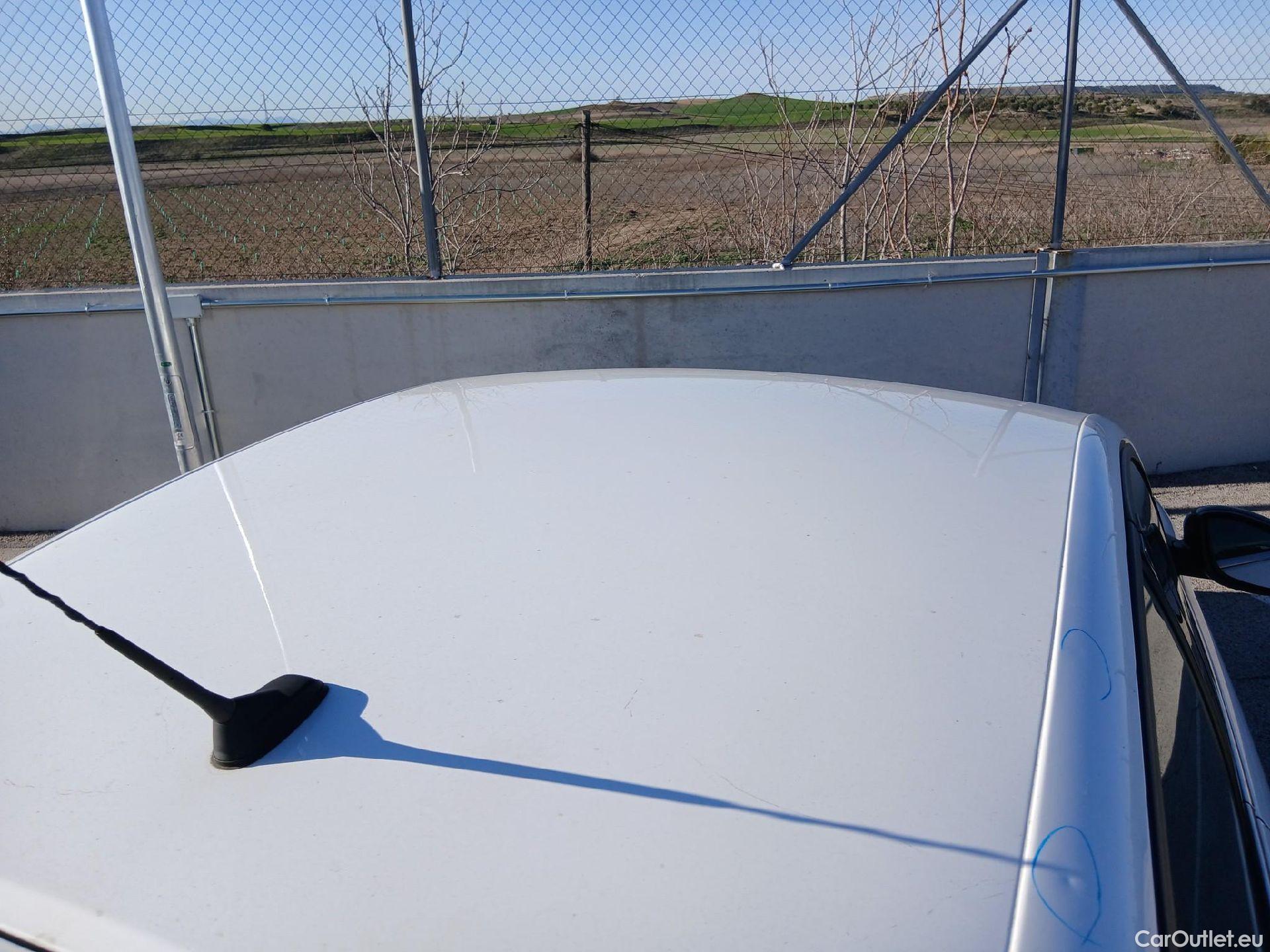  Opel  Corsa OPEL  1.2T XHL 74kW (100CV) Elegance #40