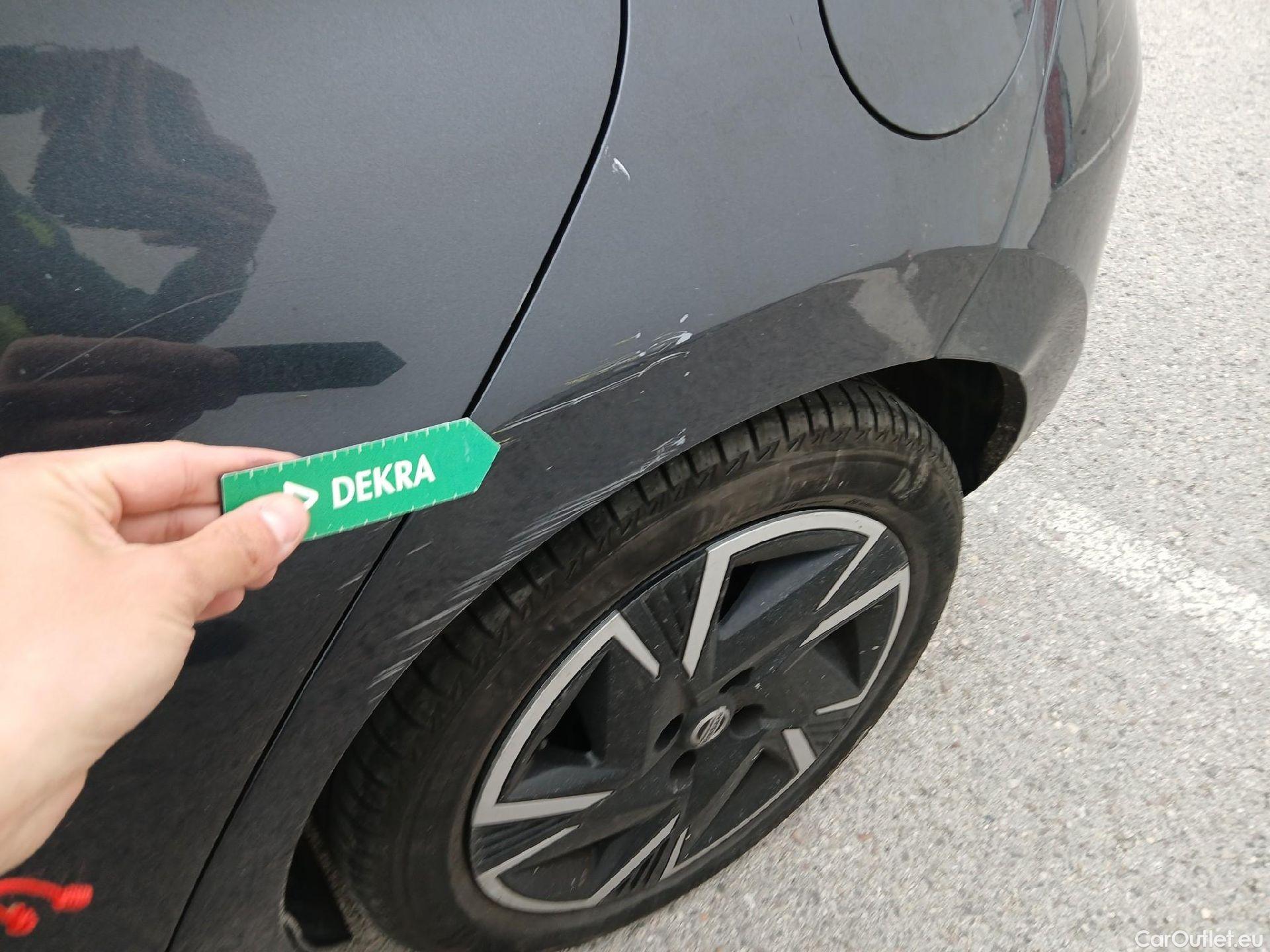  Nissan  Micra NISSAN  / 2017 / 5P / berlina con portón IG-T 68kW (92CV) E6D-F CVT Acenta Sprint #34