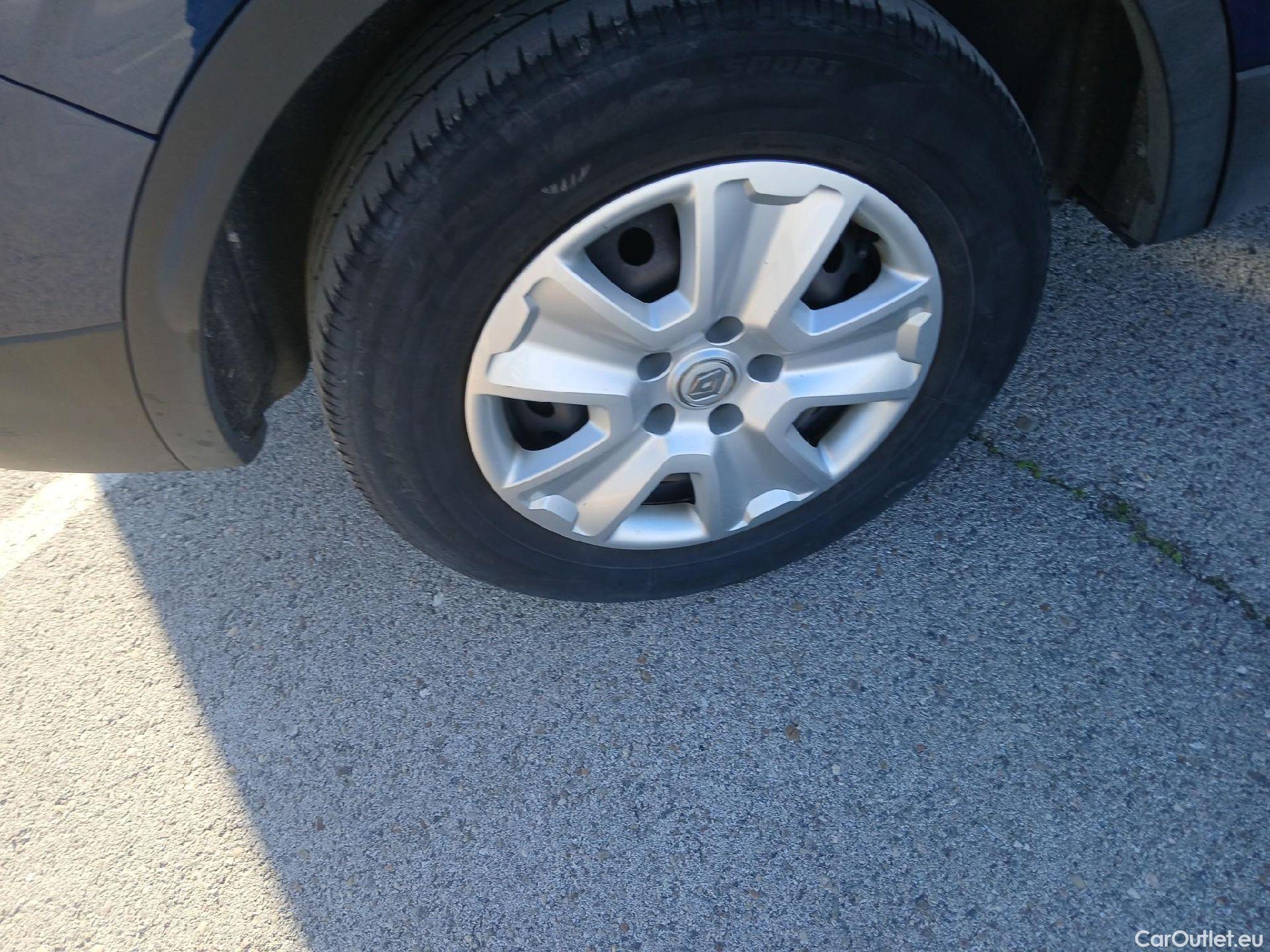  Renault  Kadjar RENAULT  / 2019 / 5P / crossover Business Blue dCi 85W (115CV) #29