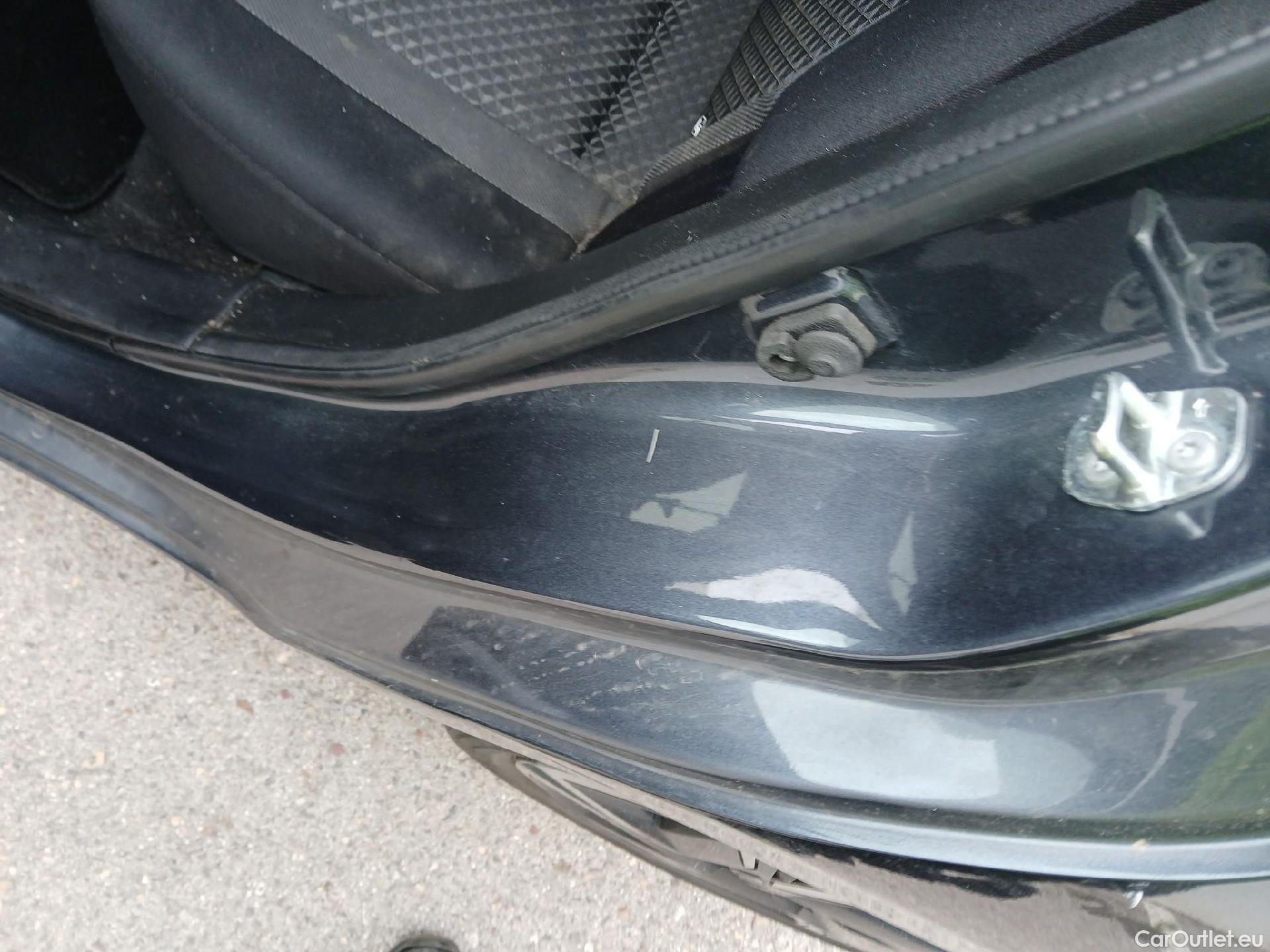  Nissan  Micra NISSAN  / 2017 / 5P / berlina con portón IG-T 68kW (92CV) E6D-F CVT Acenta Sprint #13