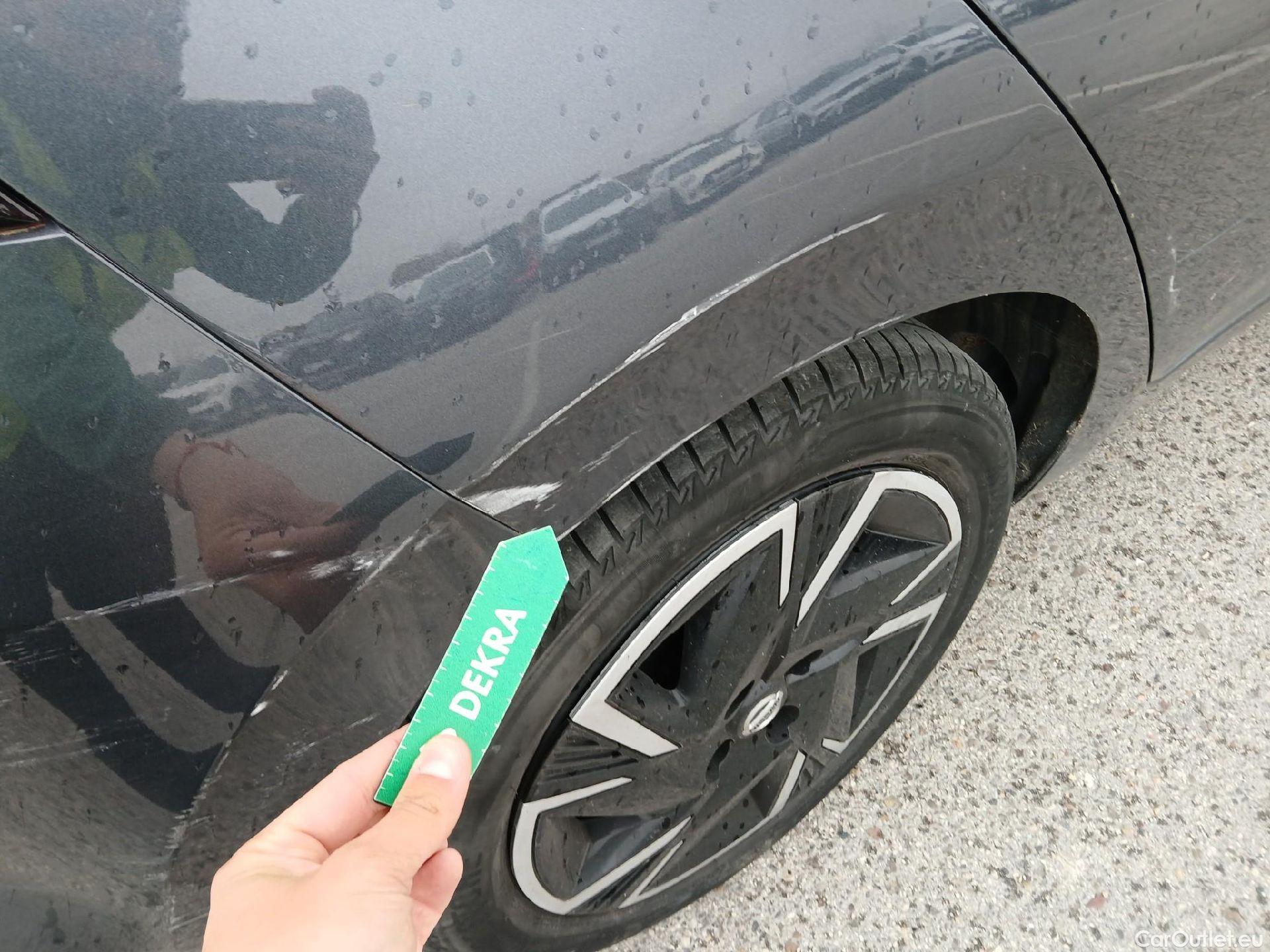  Nissan  Micra NISSAN  / 2017 / 5P / berlina con portón IG-T 68kW (92CV) E6D-F CVT Acenta Sprint #42