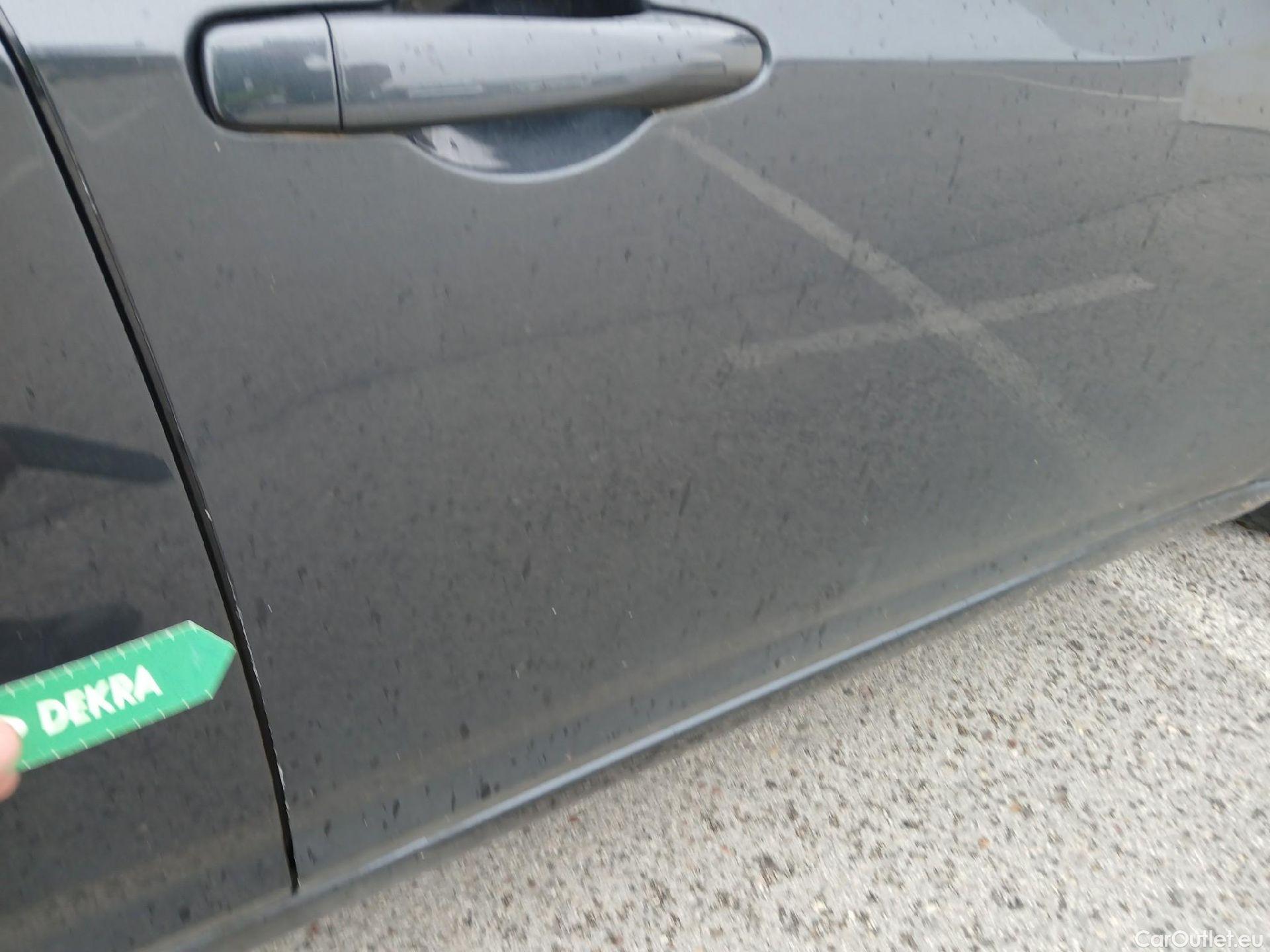  Nissan  Micra NISSAN  / 2017 / 5P / berlina con portón IG-T 68kW (92CV) E6D-F CVT Acenta Sprint #47