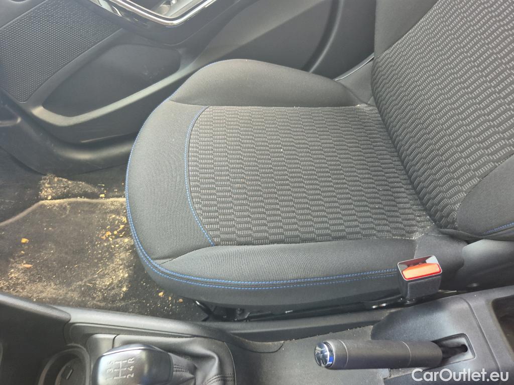  Peugeot  208 PEUGEOT  / 2015 / 5P / berlina con portón 5P Signature BlueHDi 73KW (100CV) #10