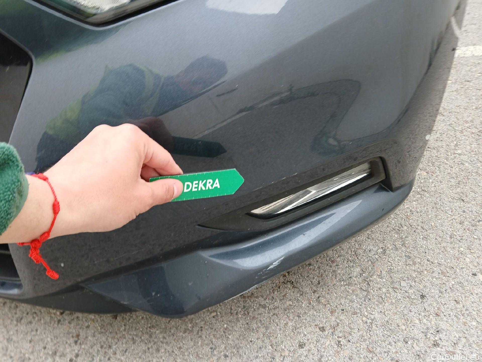  Nissan  Micra NISSAN  / 2017 / 5P / berlina con portón IG-T 68kW (92CV) E6D-F CVT Acenta Sprint #23