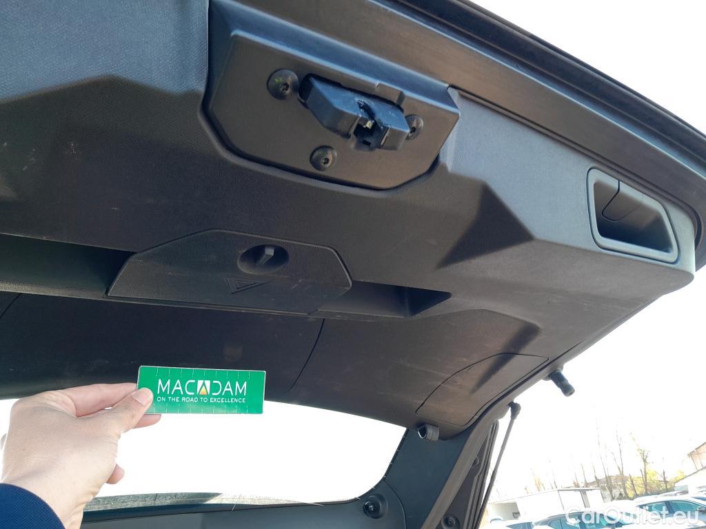  Peugeot  3008 PEUGEOT  / 2020 / 5P / todoterreno 1.5 BlueHDi 96kW S&S Allure Pack EAT8 #24