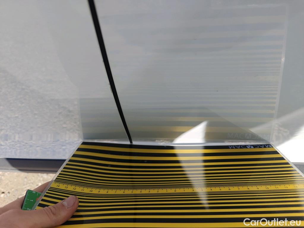  Peugeot  2008 PEUGEOT  / 2019 / 5P / todoterreno Active Pack BlueHDI 81kW (110CV) #42