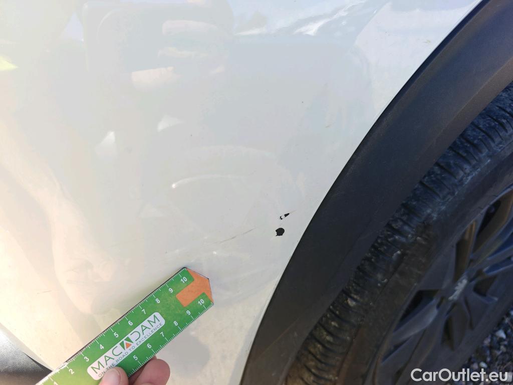  Peugeot  2008 PEUGEOT  / 2019 / 5P / todoterreno Active Pack BlueHDI 81kW (110CV) #30