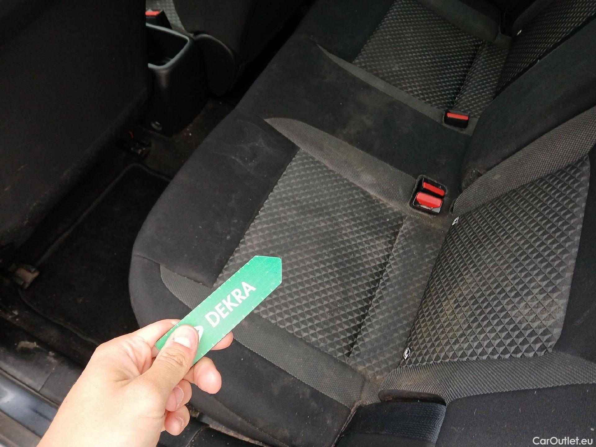  Nissan  Micra NISSAN  / 2017 / 5P / berlina con portón IG-T 68kW (92CV) E6D-F CVT Acenta Sprint #12