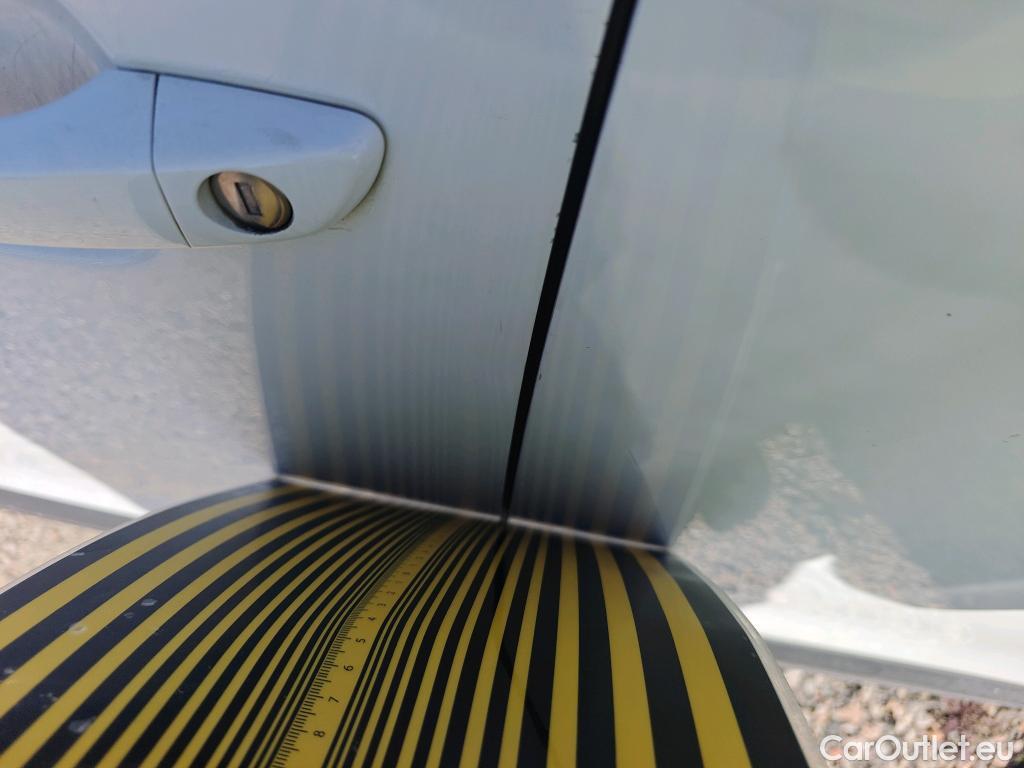  Peugeot  2008 PEUGEOT  / 2019 / 5P / todoterreno Active Pack BlueHDI 81kW (110CV) #2